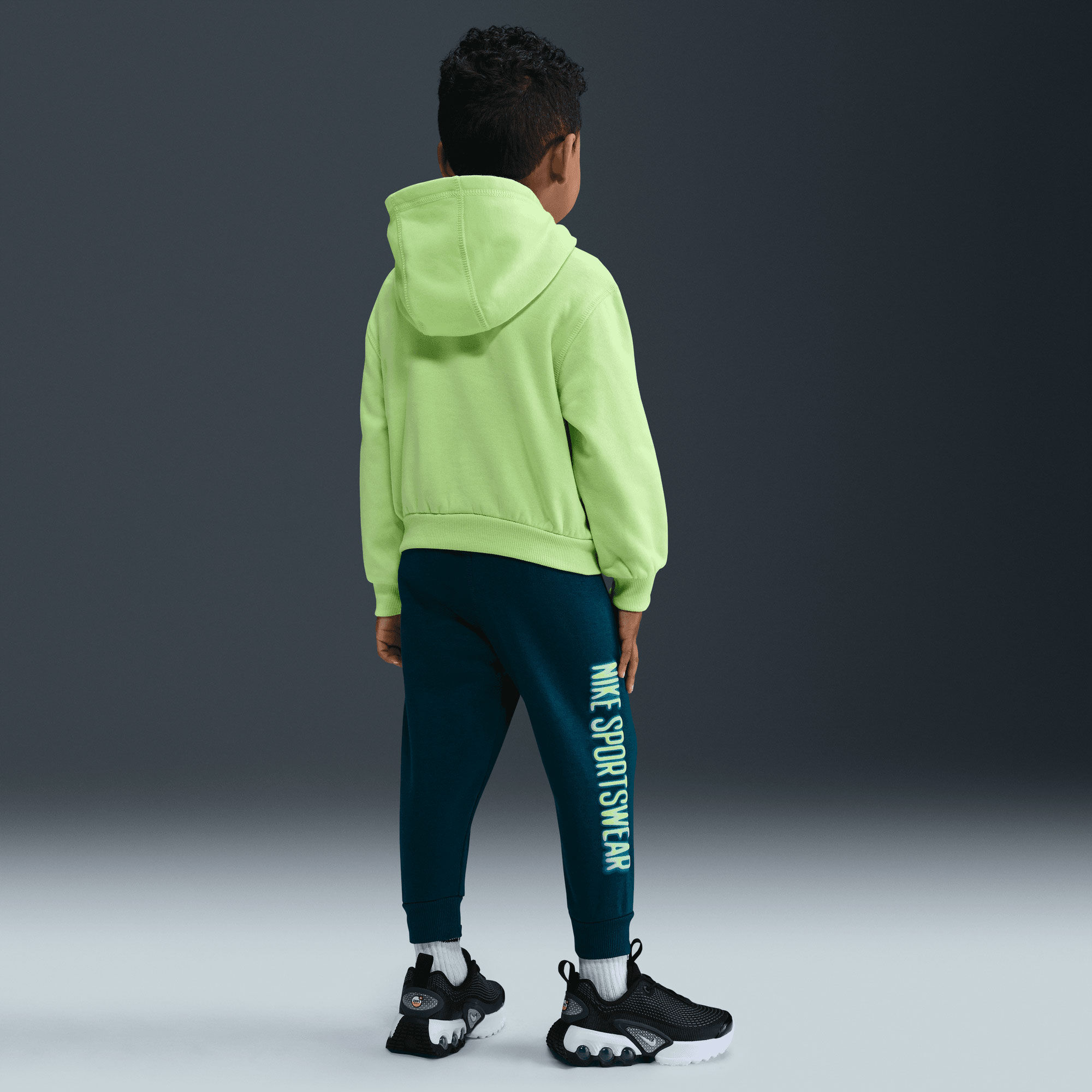 Nike Glow With Me image number 3