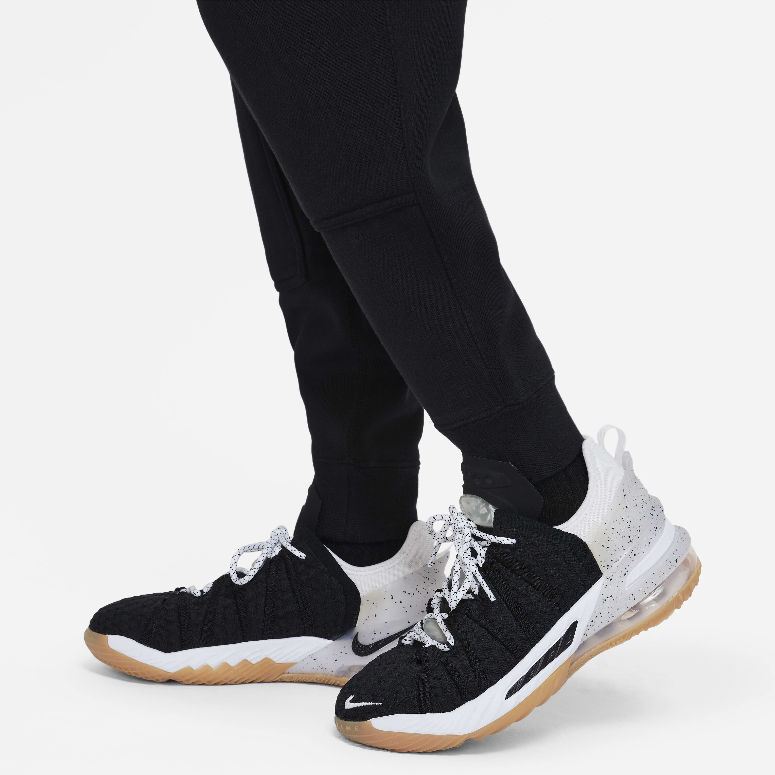 LeBron image number 2