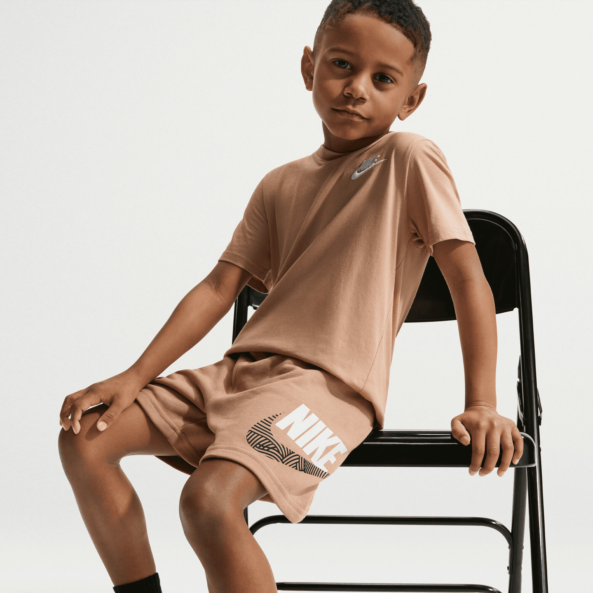 Nike Sportswear In The Zone image number 4