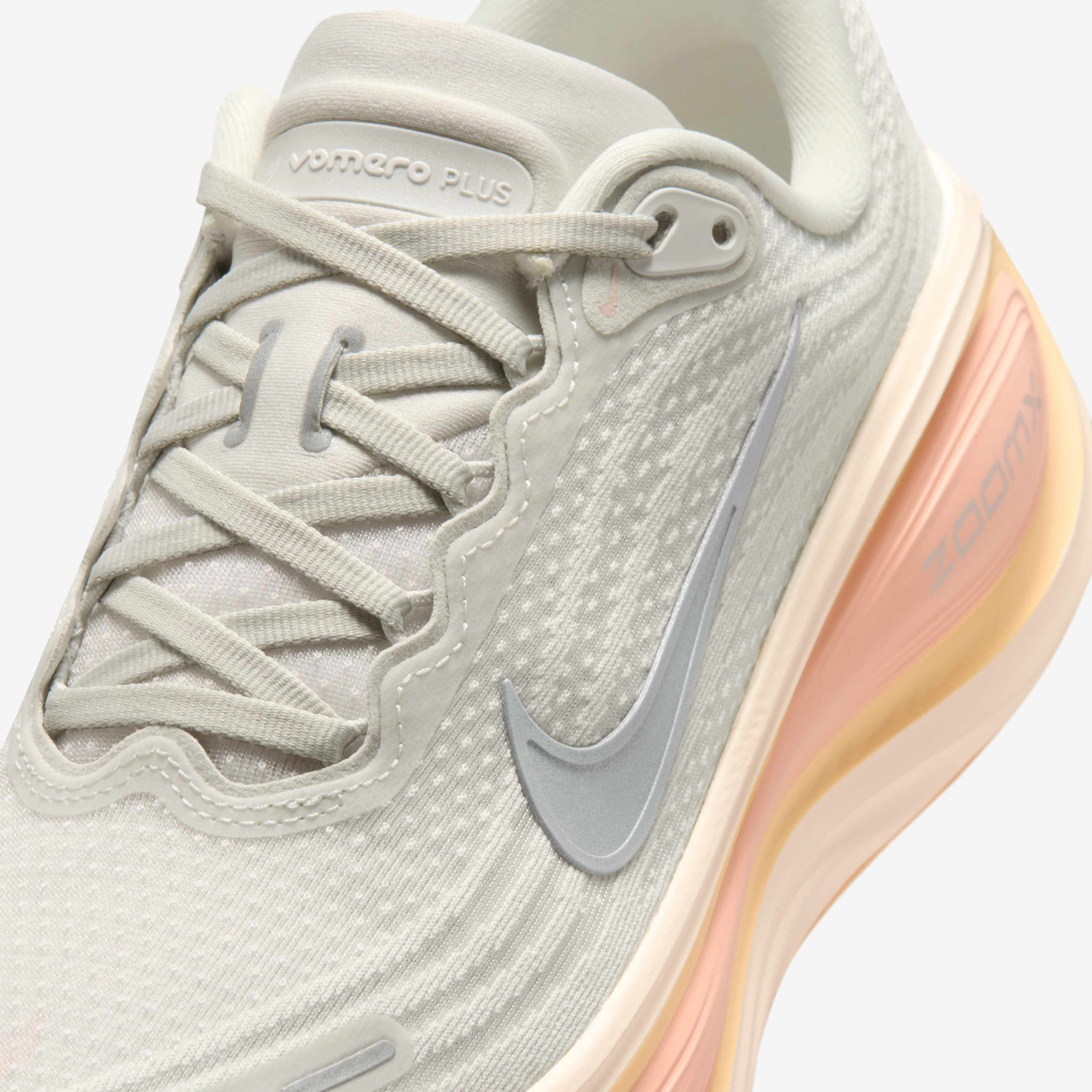 Nike Vomero Plus image number 6