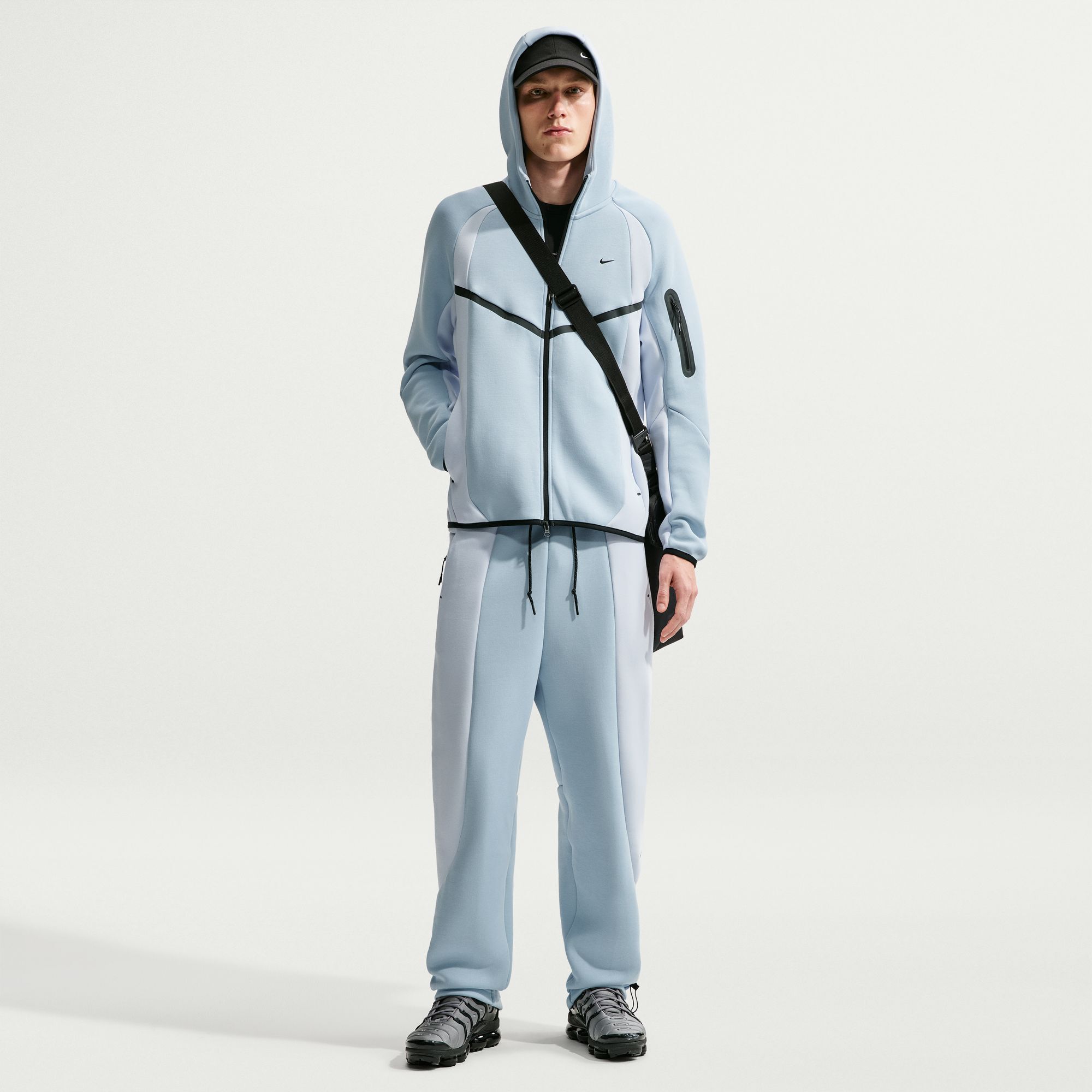 Nike Tech image number 0