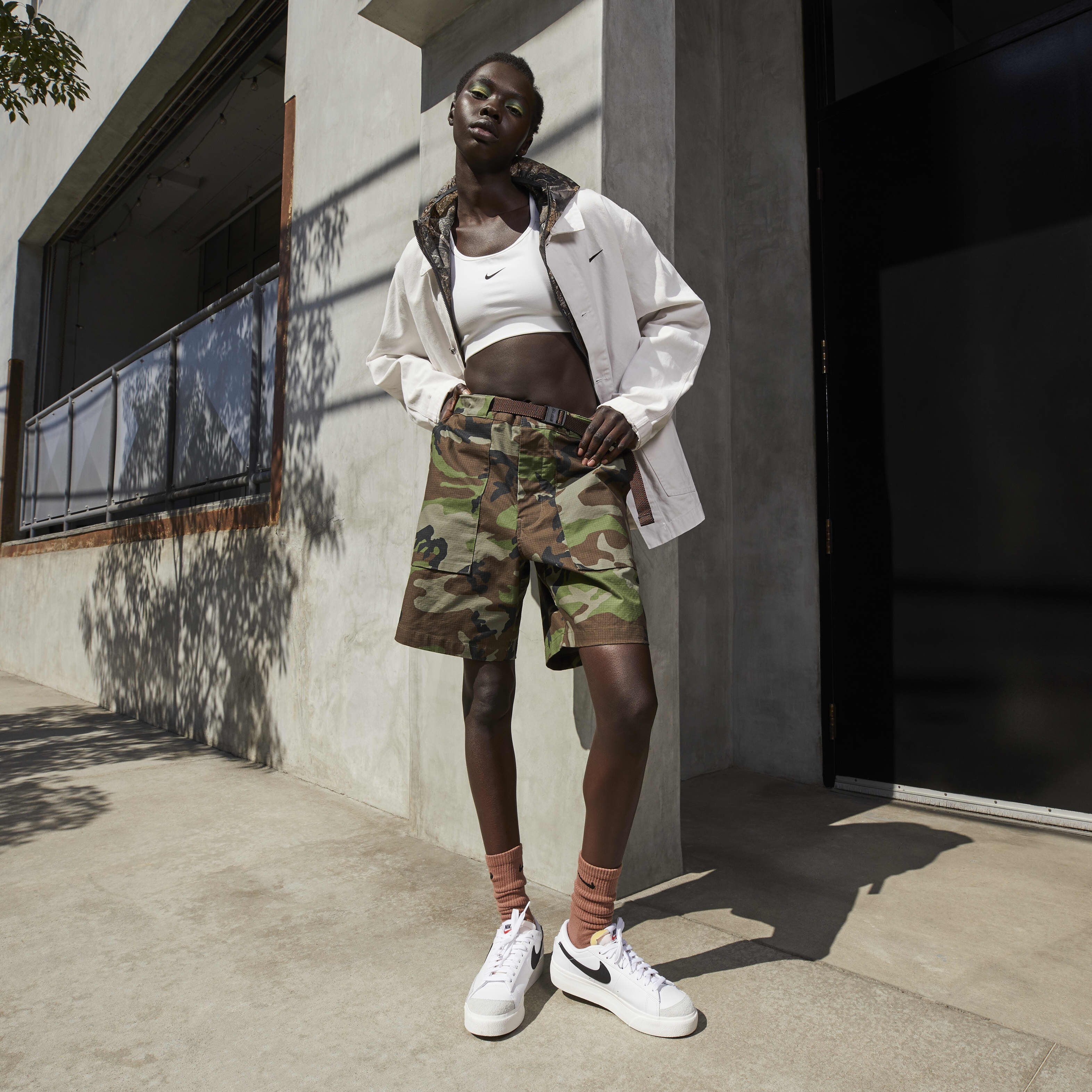 Nike Blazer Low Platform image number 9