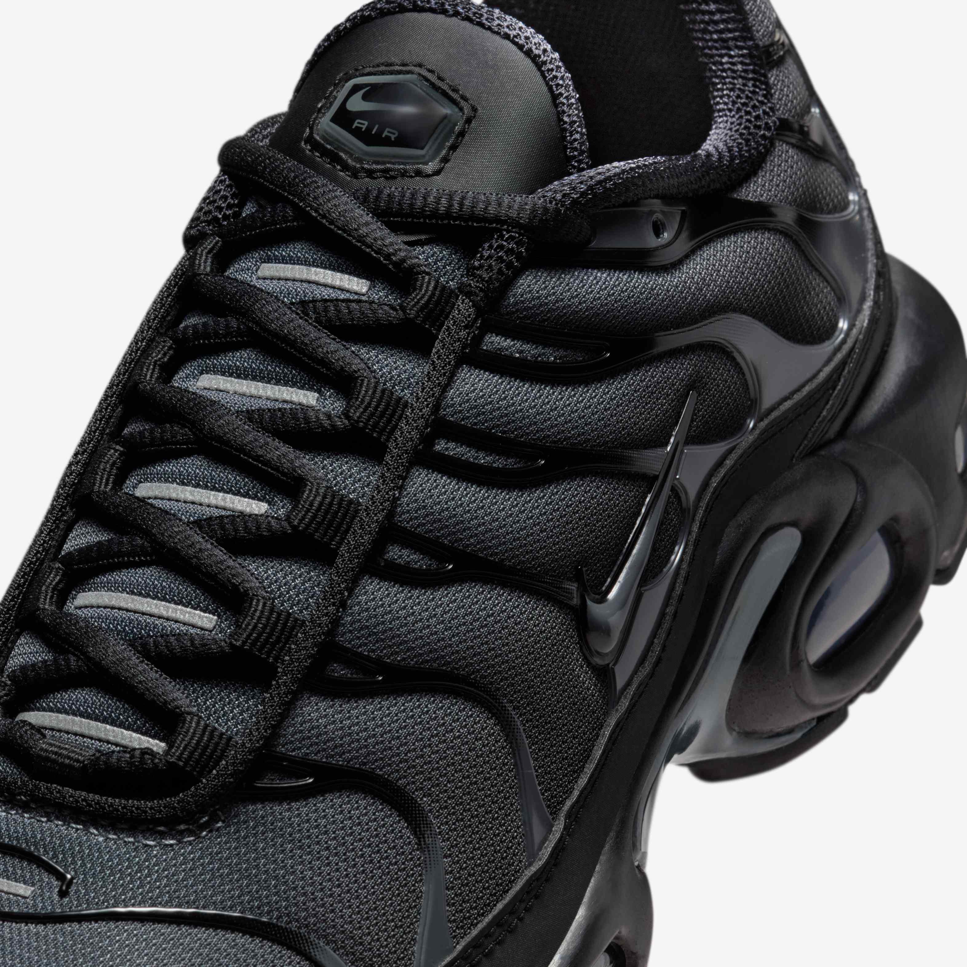 Nike Air Max Plus image number 6