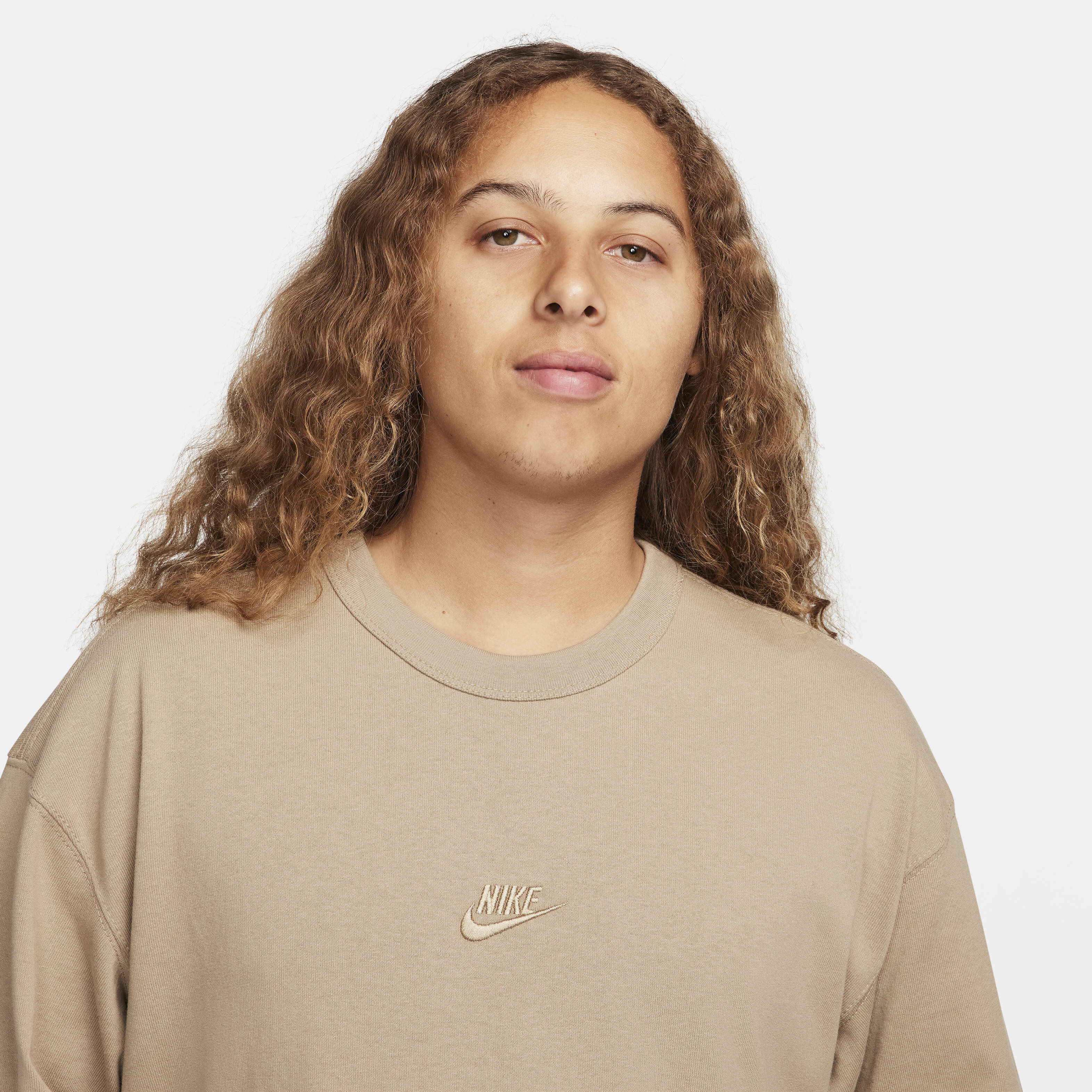 Nike Sportswear Premium Essentials image number 2