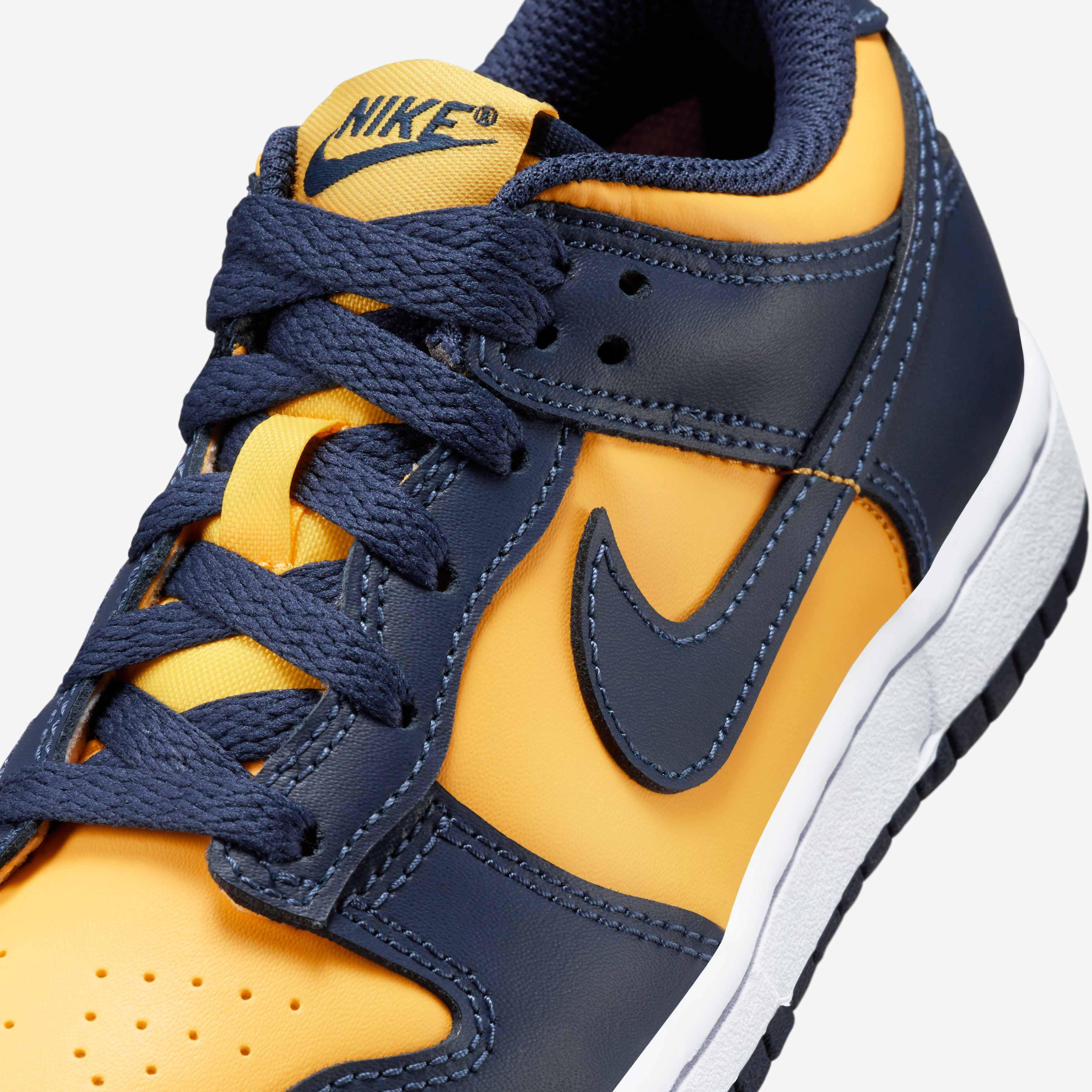 Nike Dunk Low image number 6