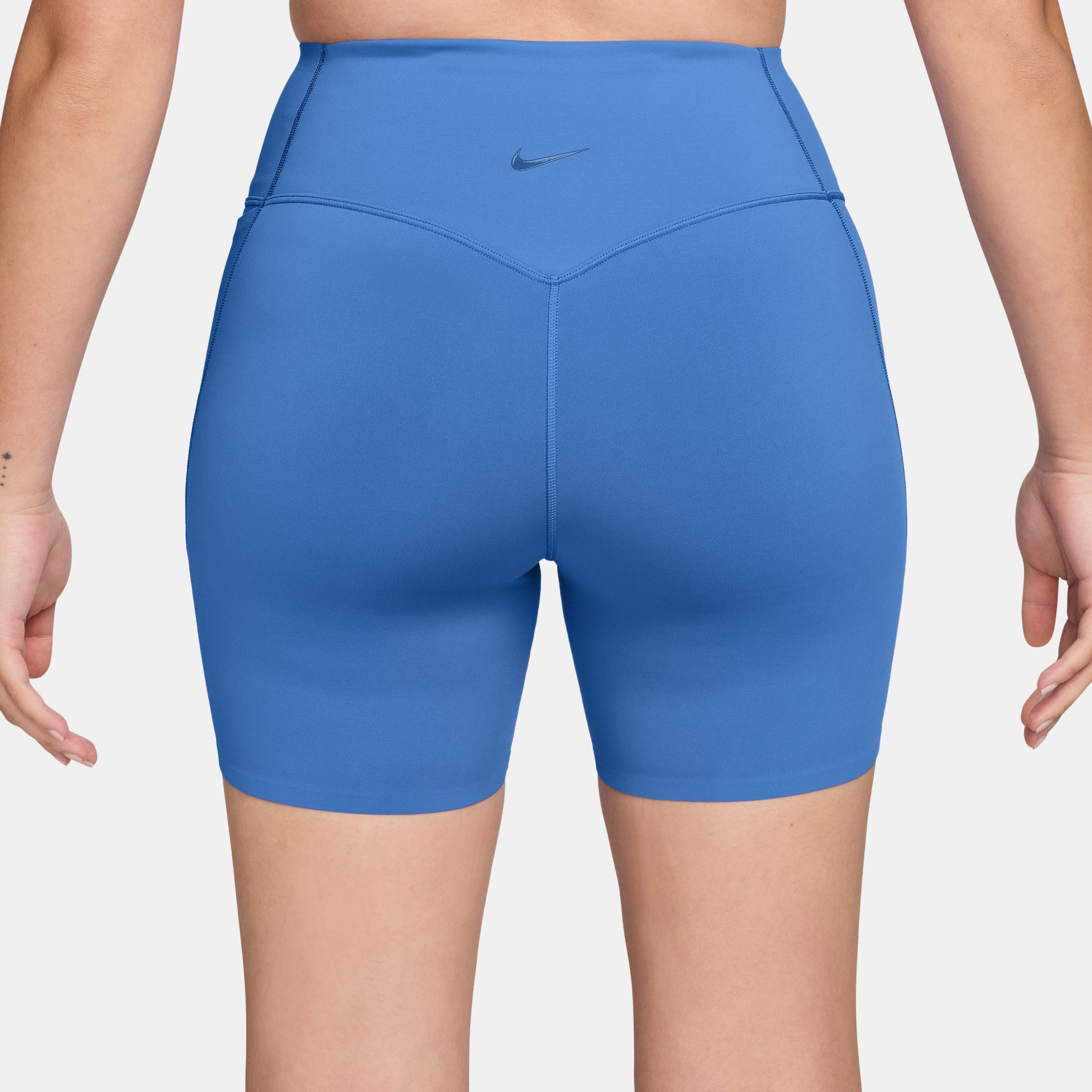 Nike Universa image number 1