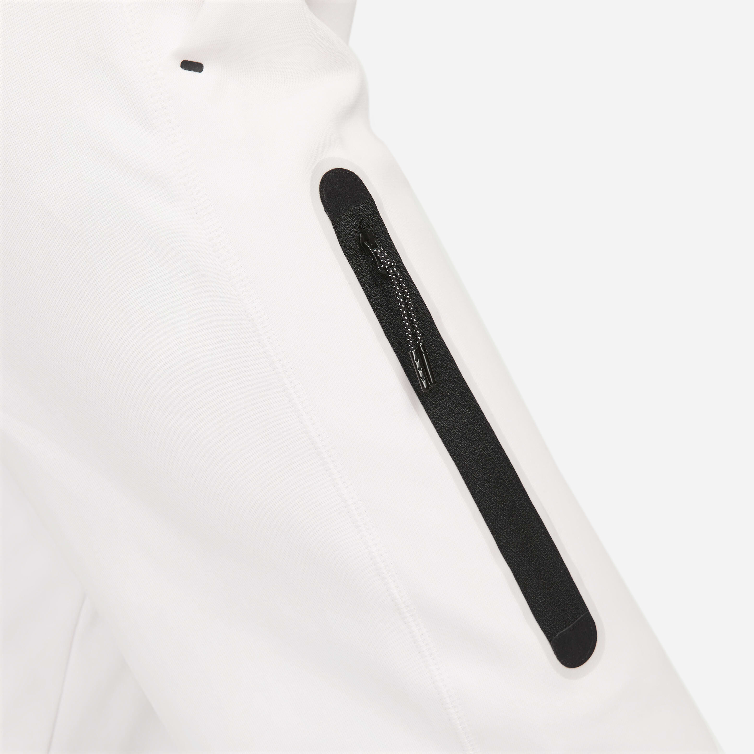 Nike Sportswear Tech Fleece image number 4