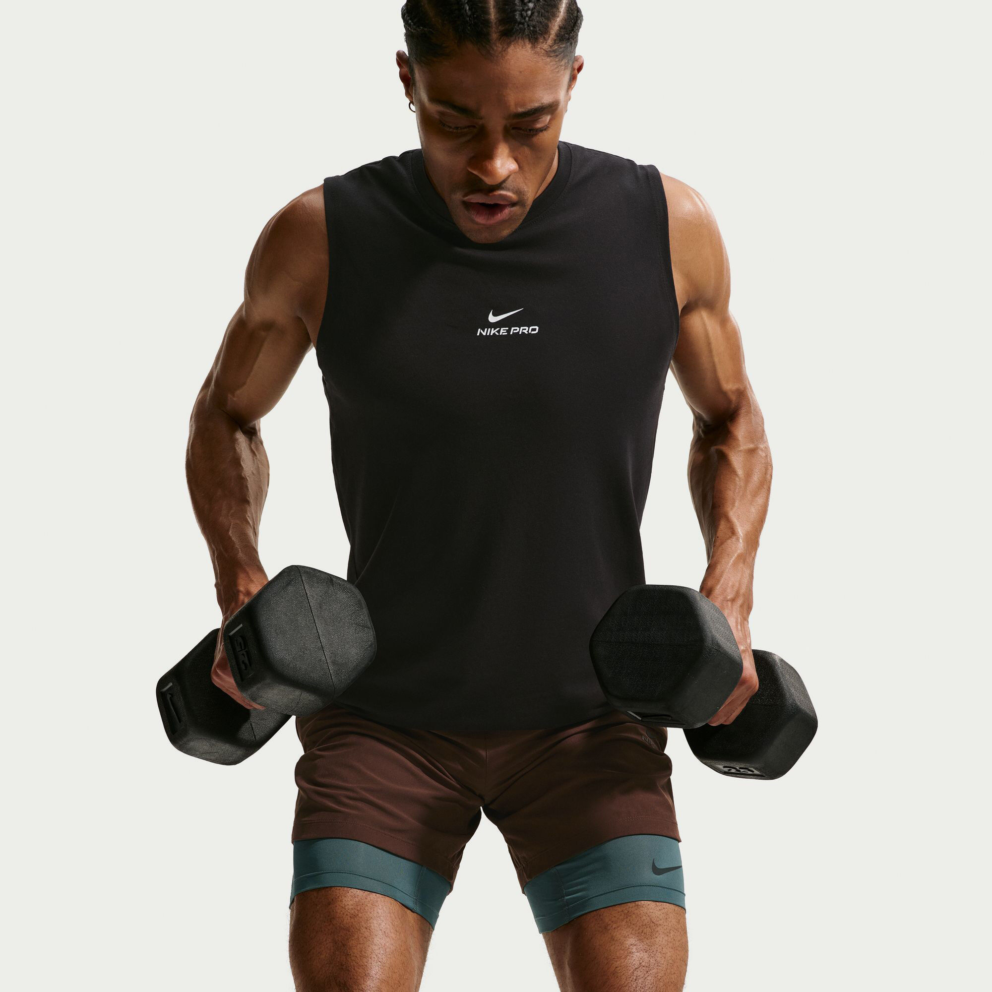 نايكي برو image number 4