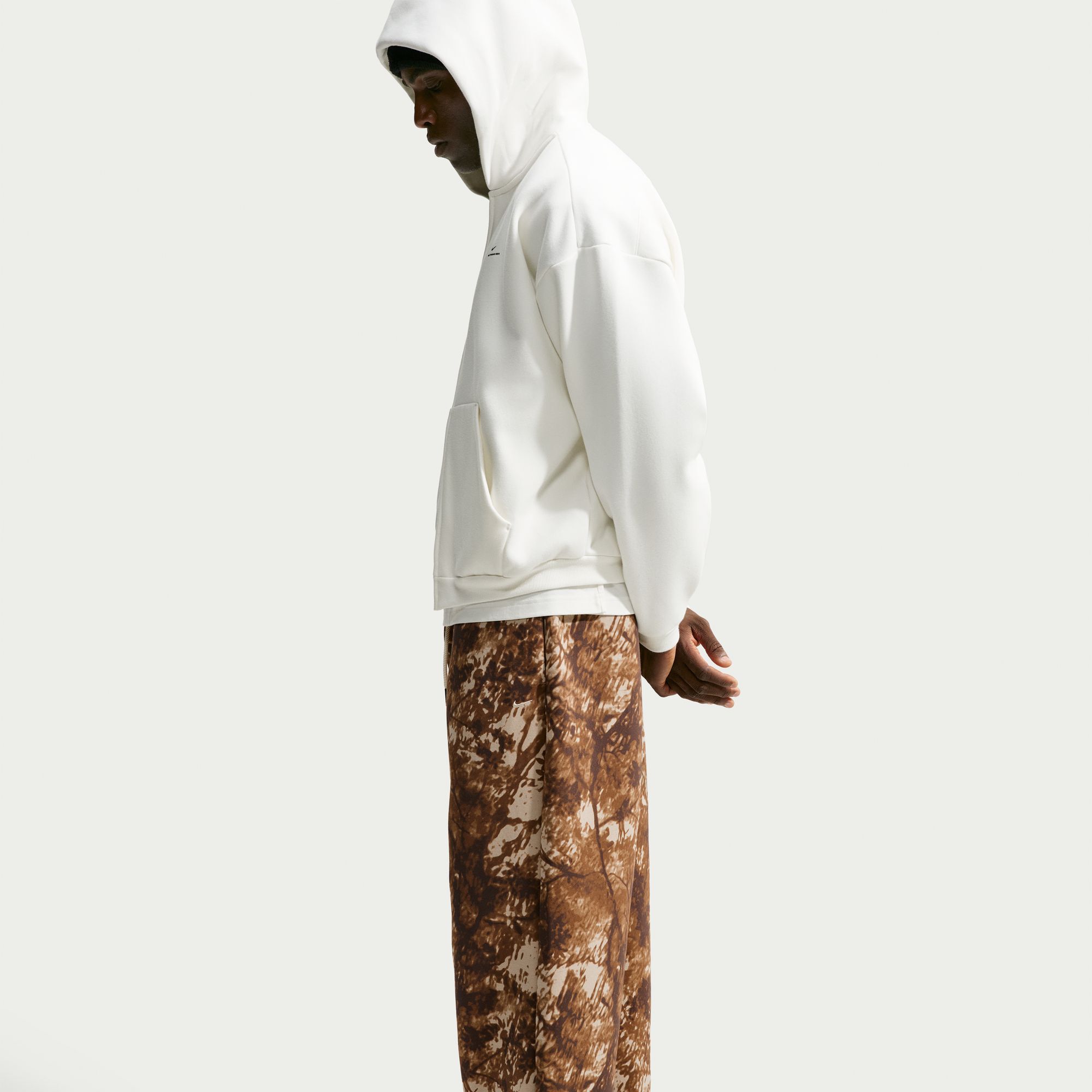 Nike Standard Issue image number 4
