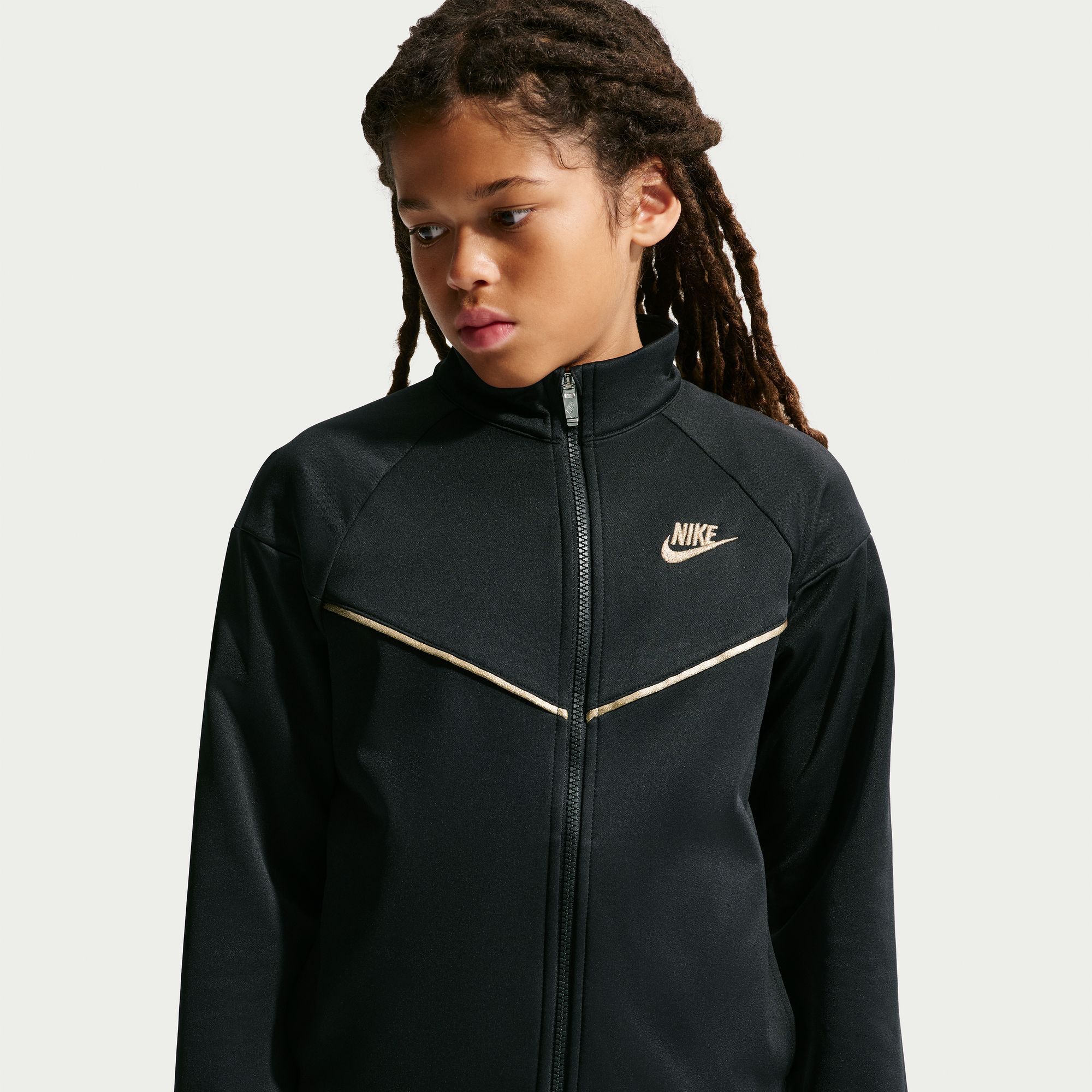Nike image number 4
