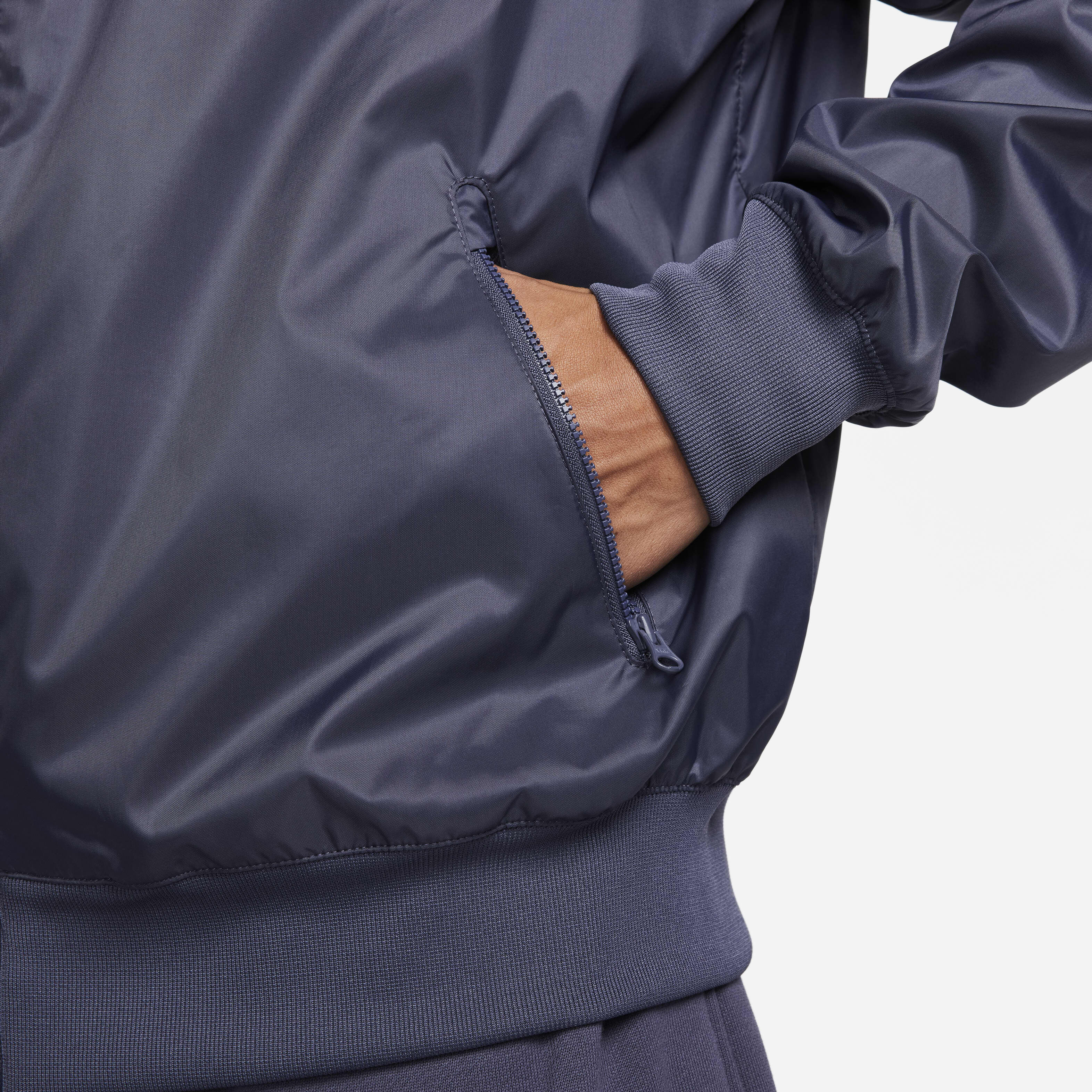 Liverpool F.C. Sport Essentials Windrunner image number 4