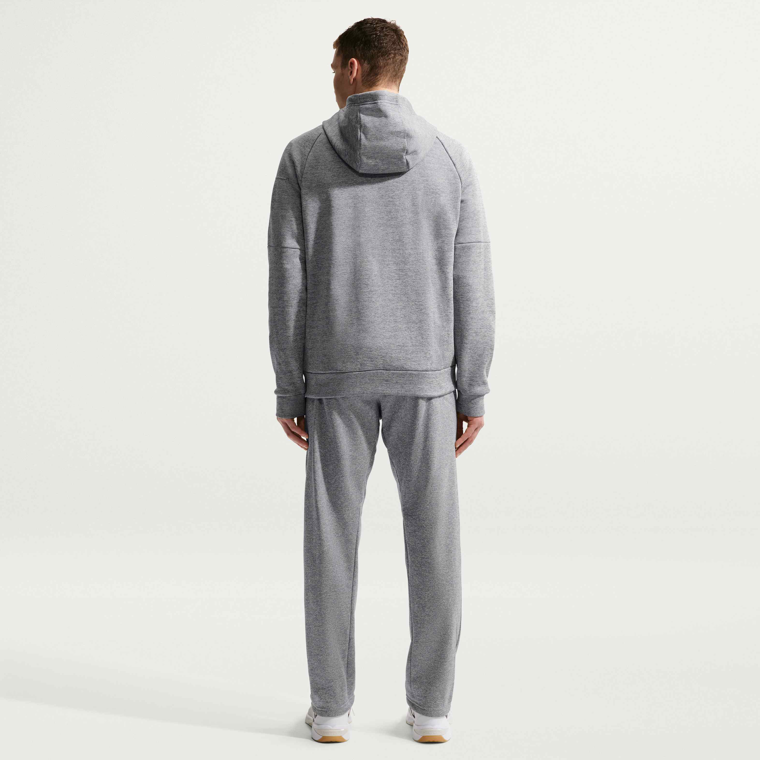 Nike Therma image number 4