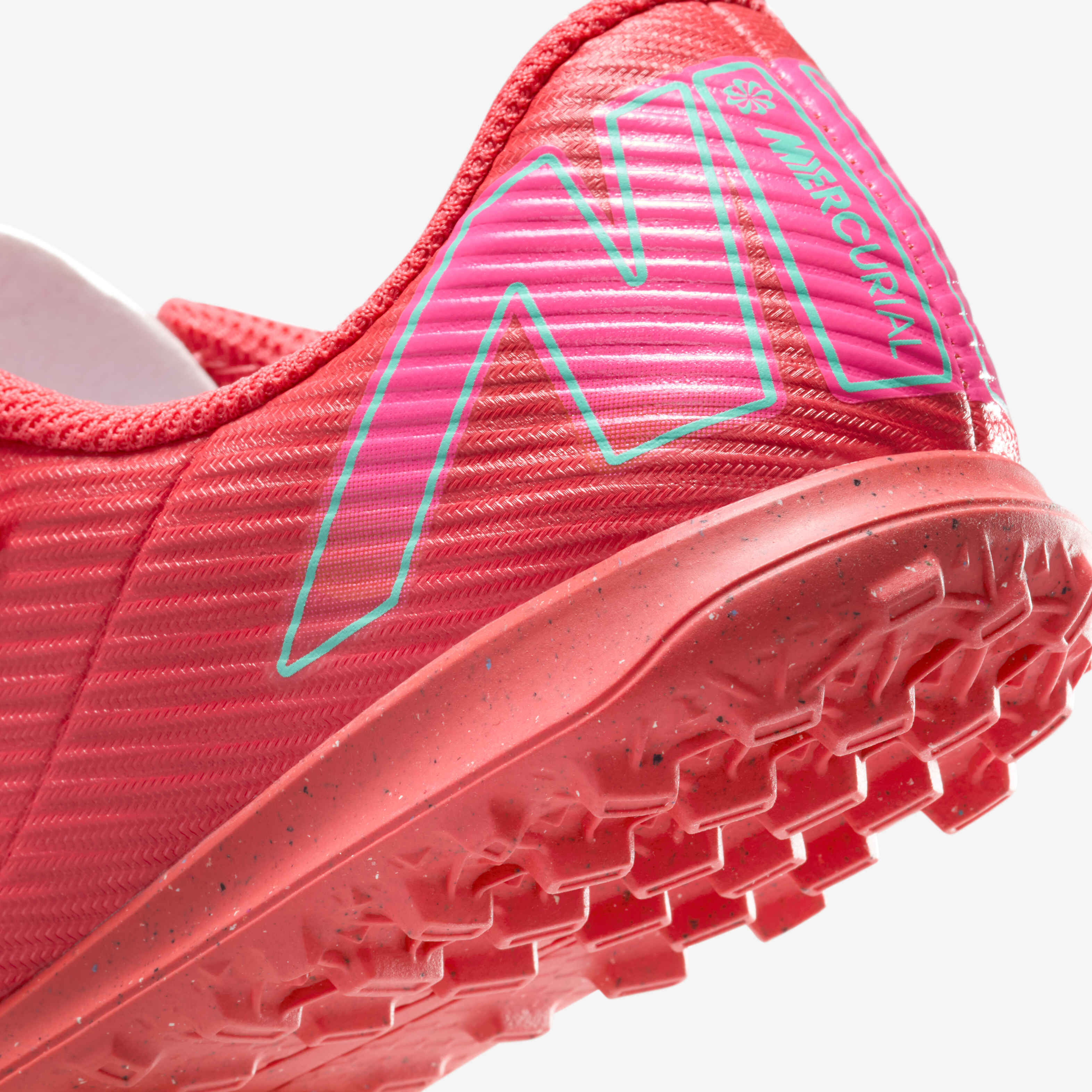 Nike Jr. Mercurial Vapor 16 Club image number 7