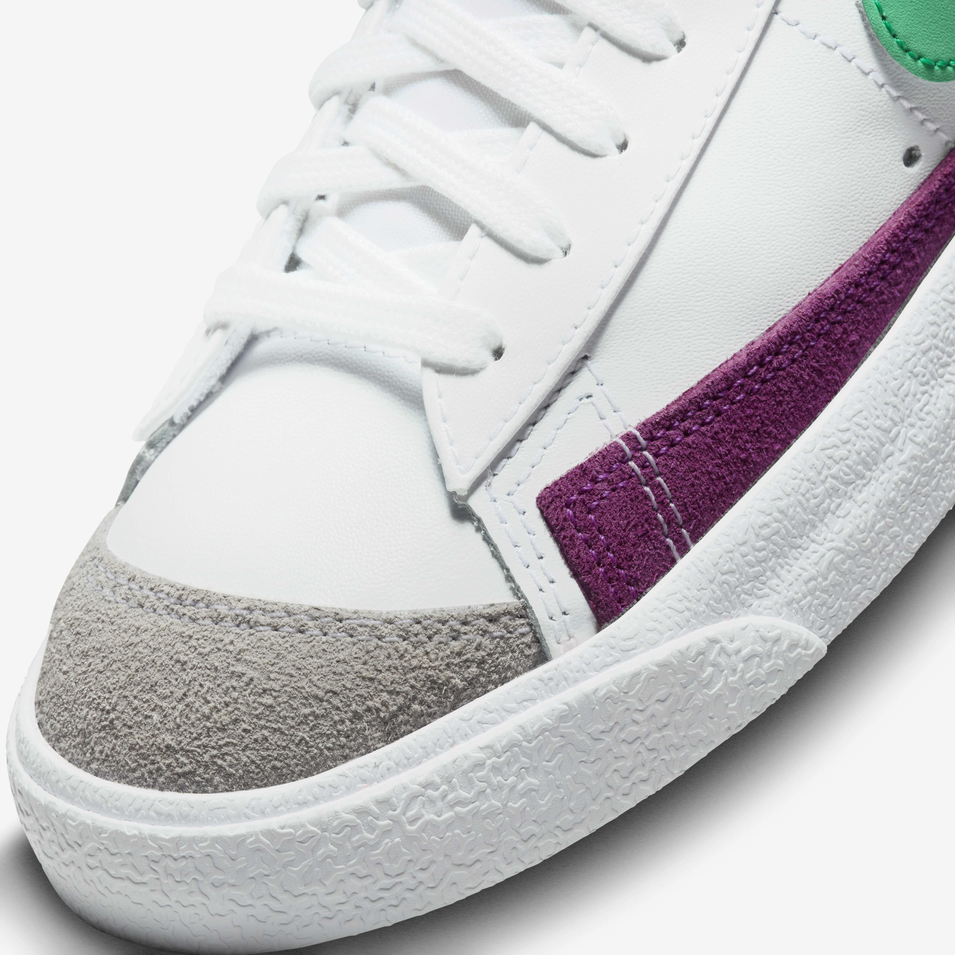 Nike Blazer Mid '77 image number 6