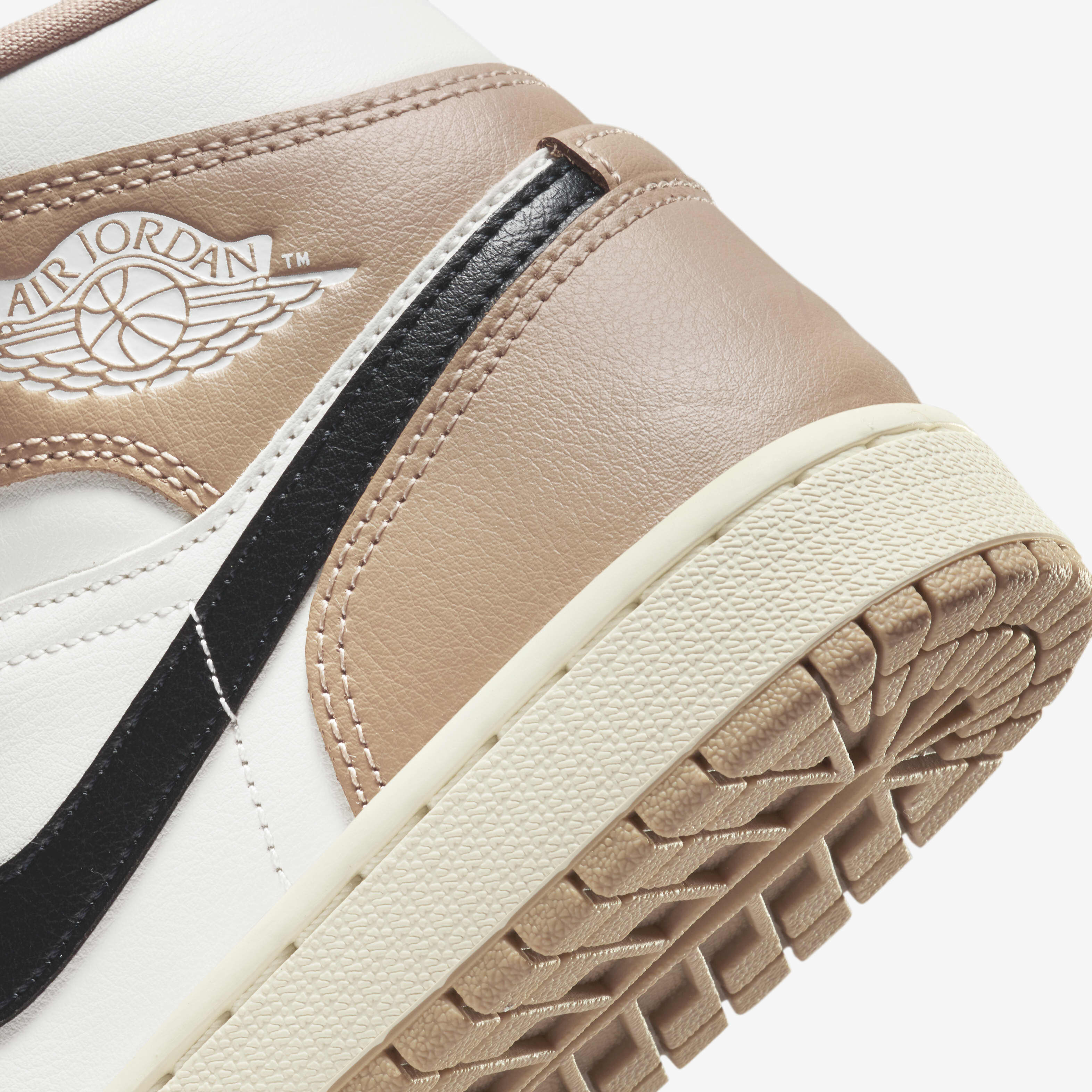 اير جوردن 1 ميد image number 7