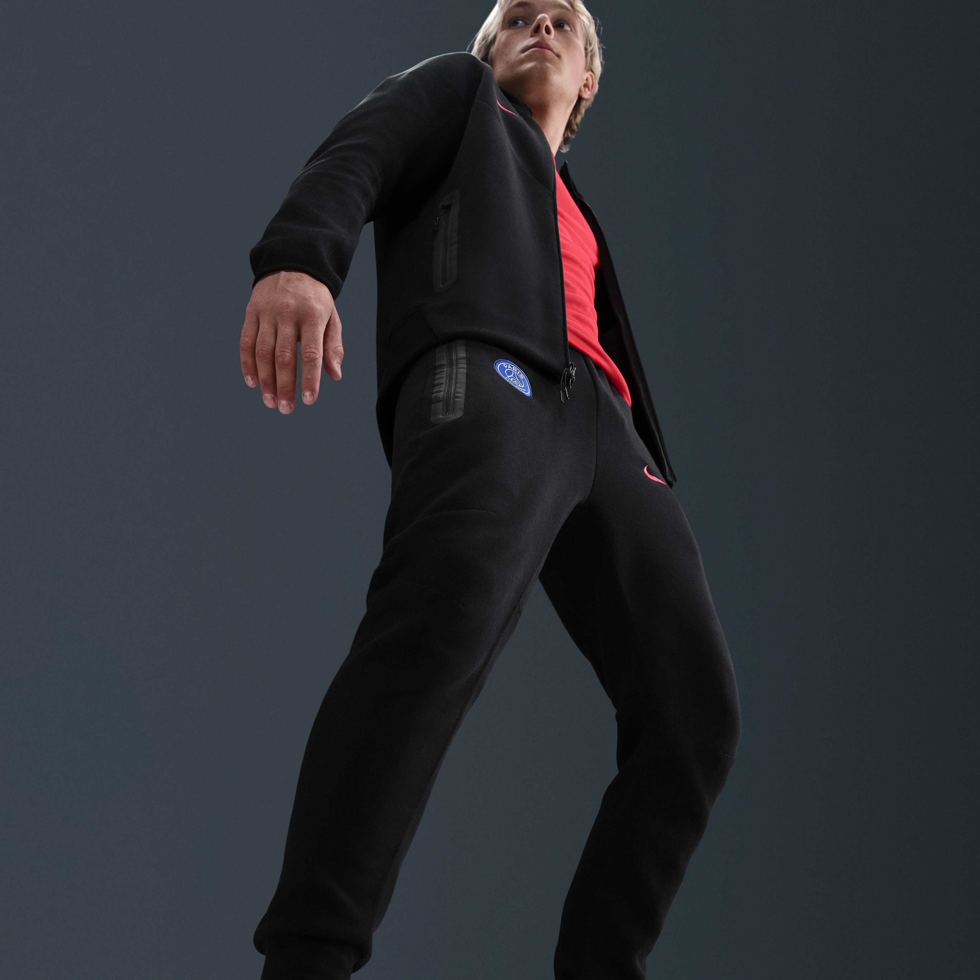 Paris Saint-Germain Tech image number 4