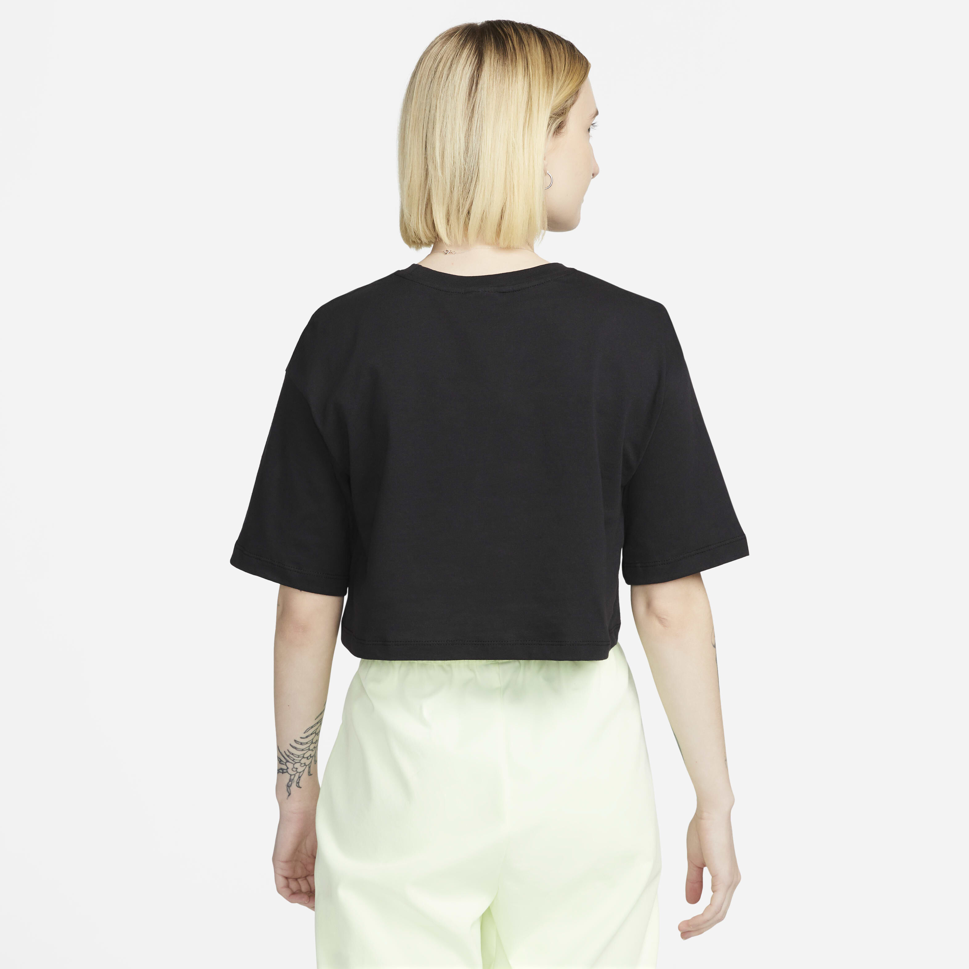 نايكي سبورتسوير image number 1