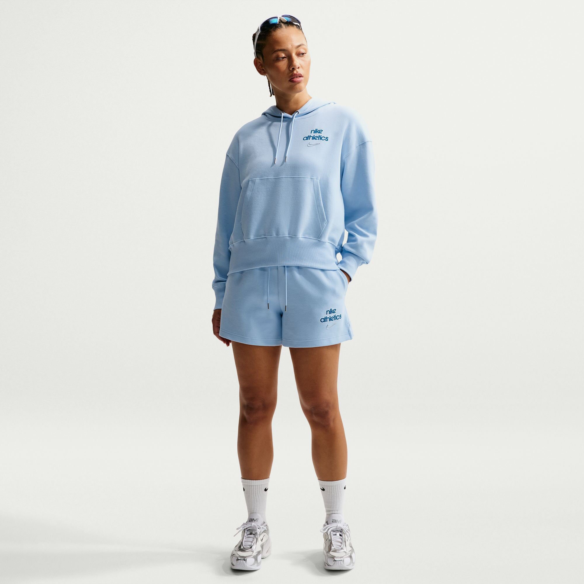 نايكي سبورتسوير image number 0