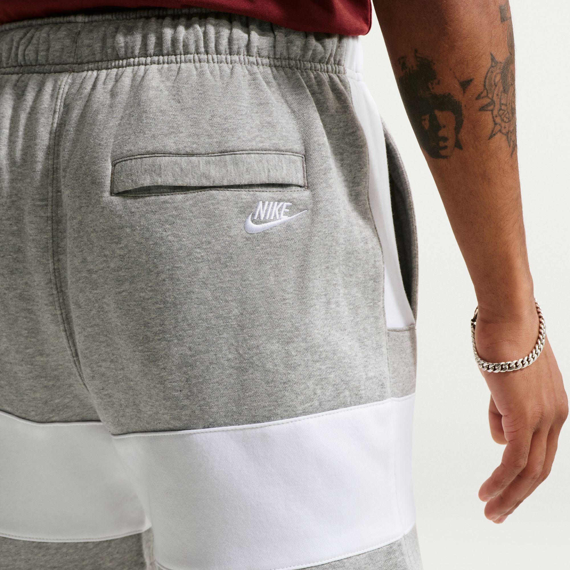 Nike Sportswear Club image number 3