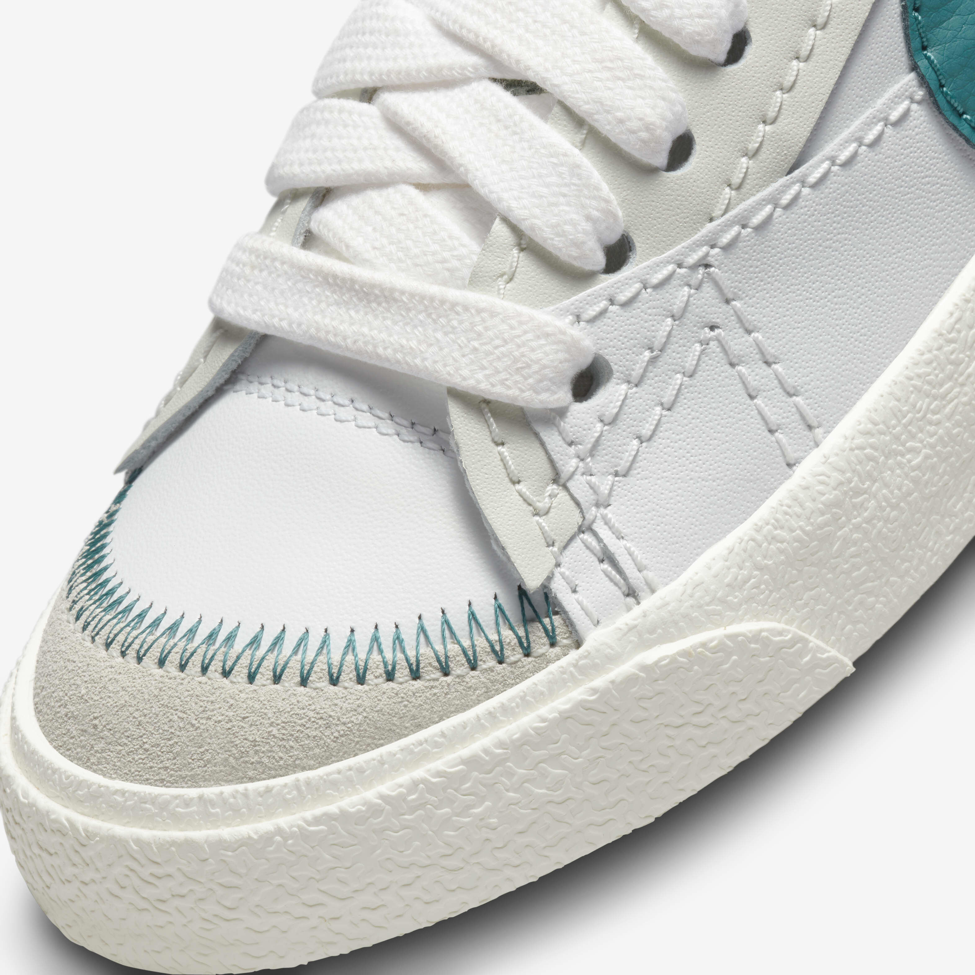 نايكي بليزر لو '77 جامبو image number 6