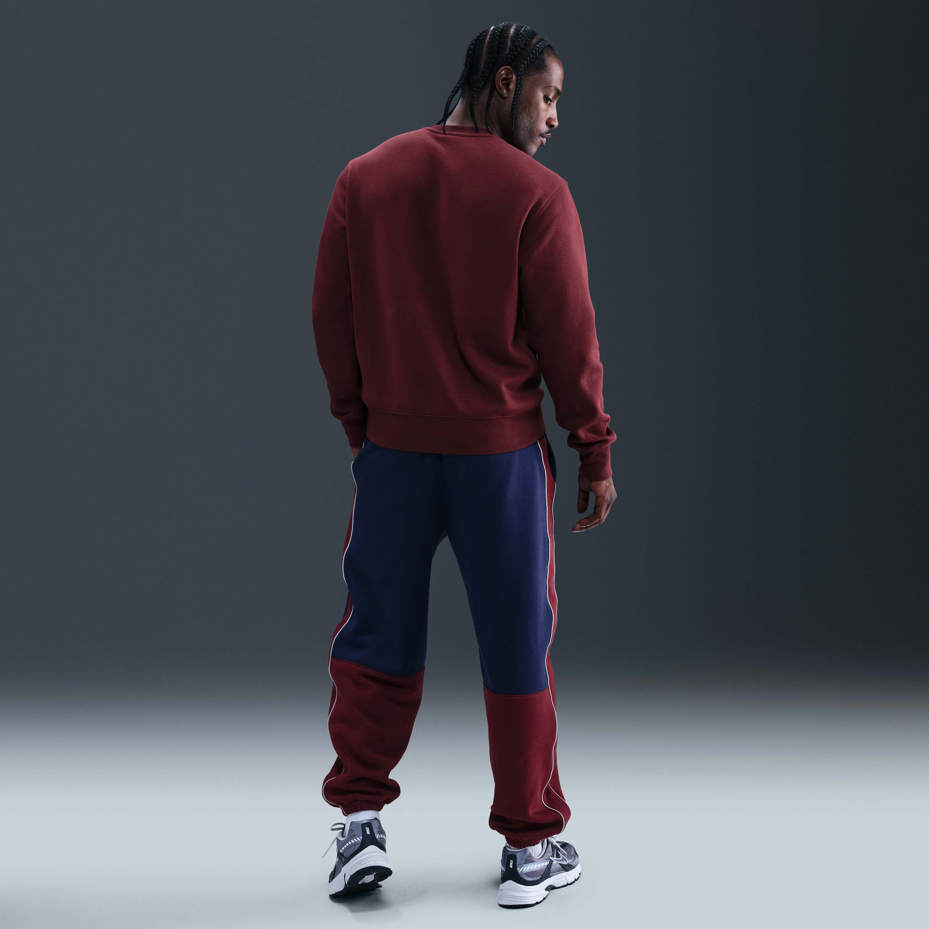 Nike Club image number 4