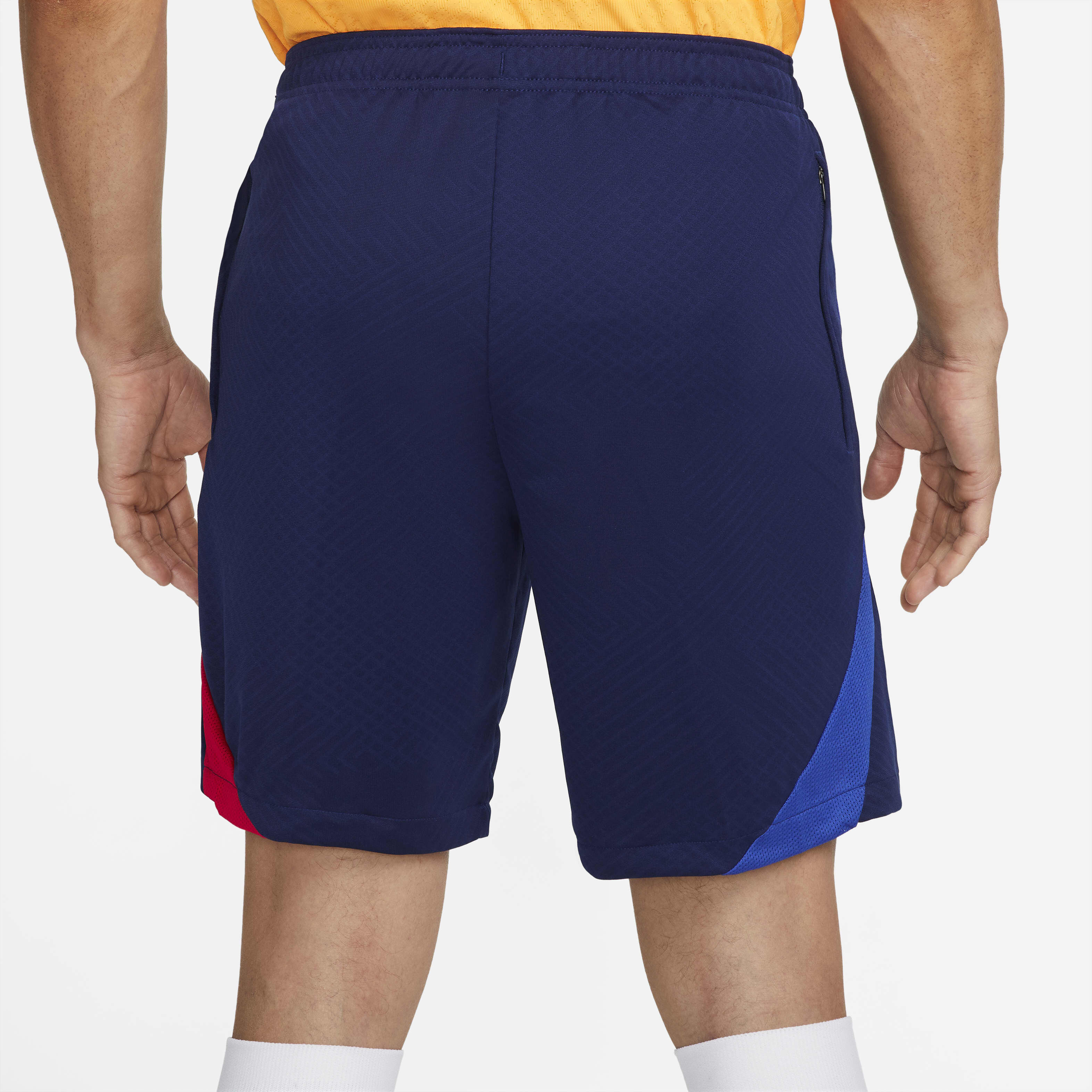 F.C. Barcelona Strike image number 2