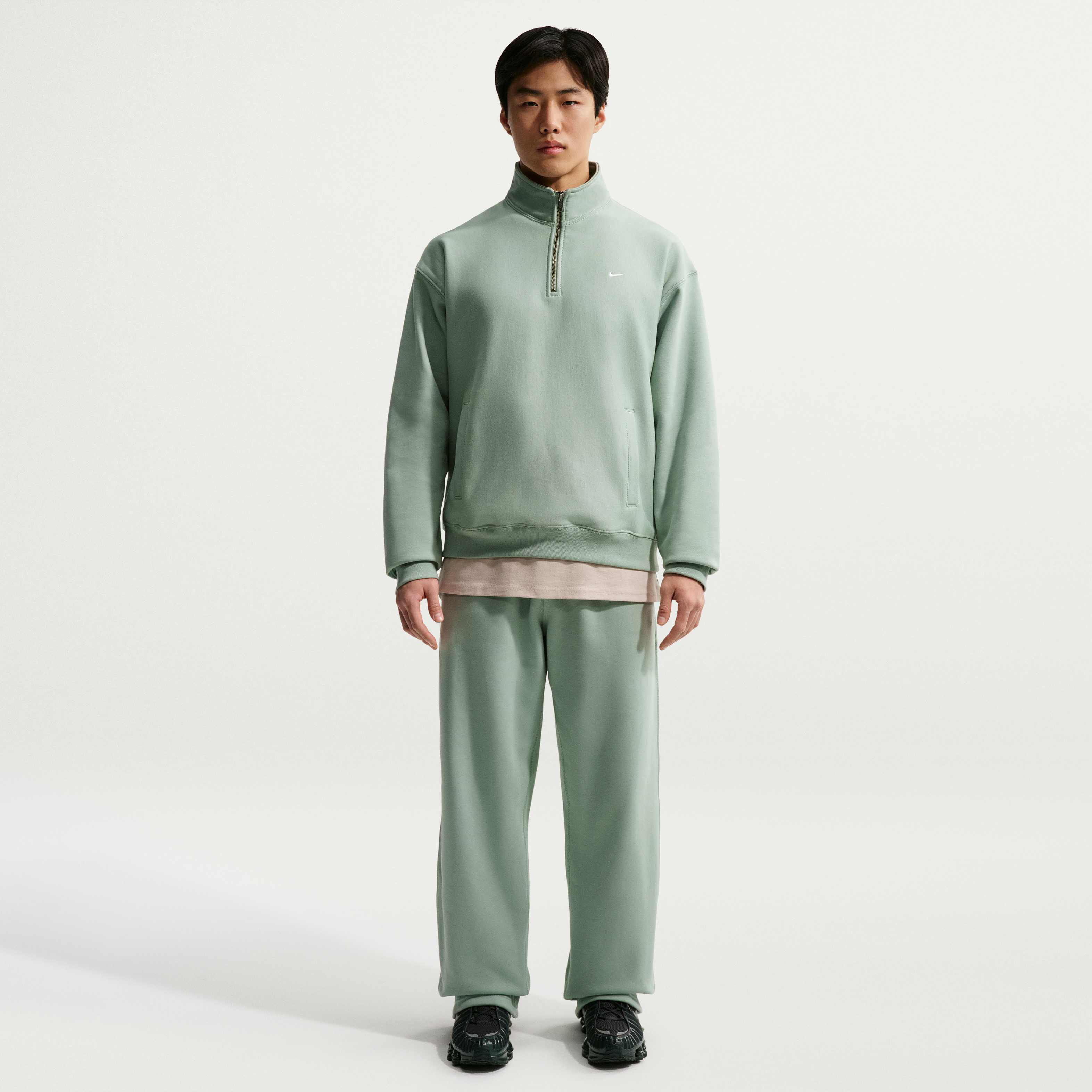 نايكي سولو سووش image number 0