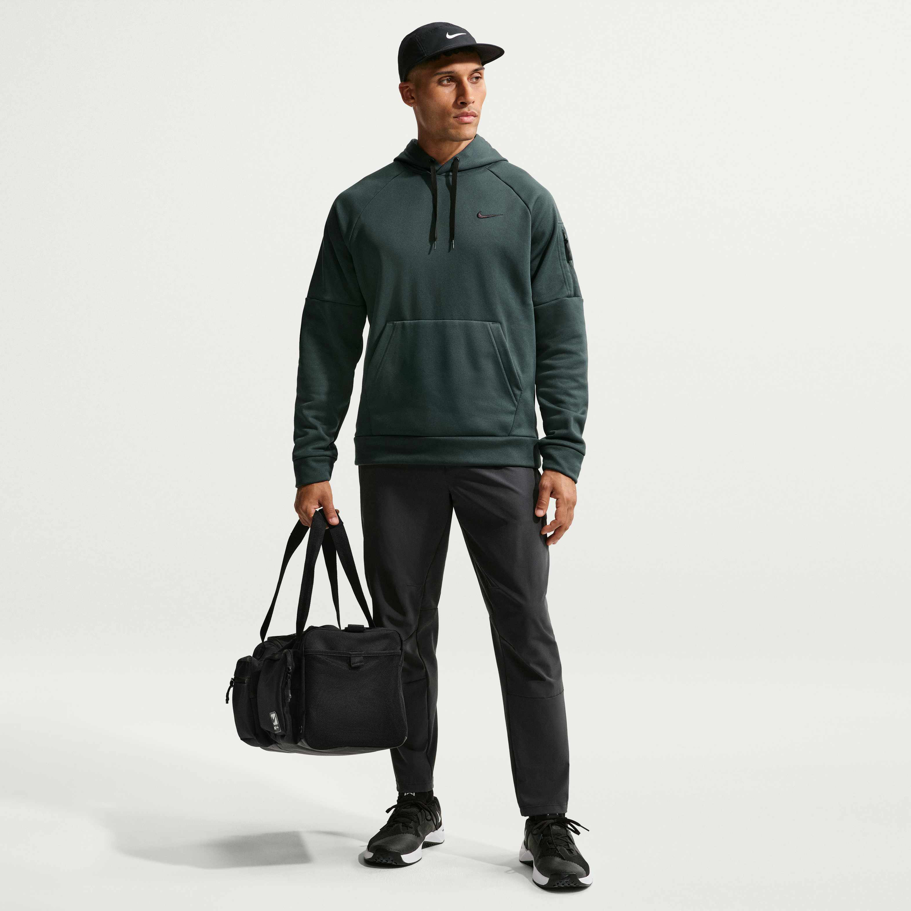 Nike Therma image number 3