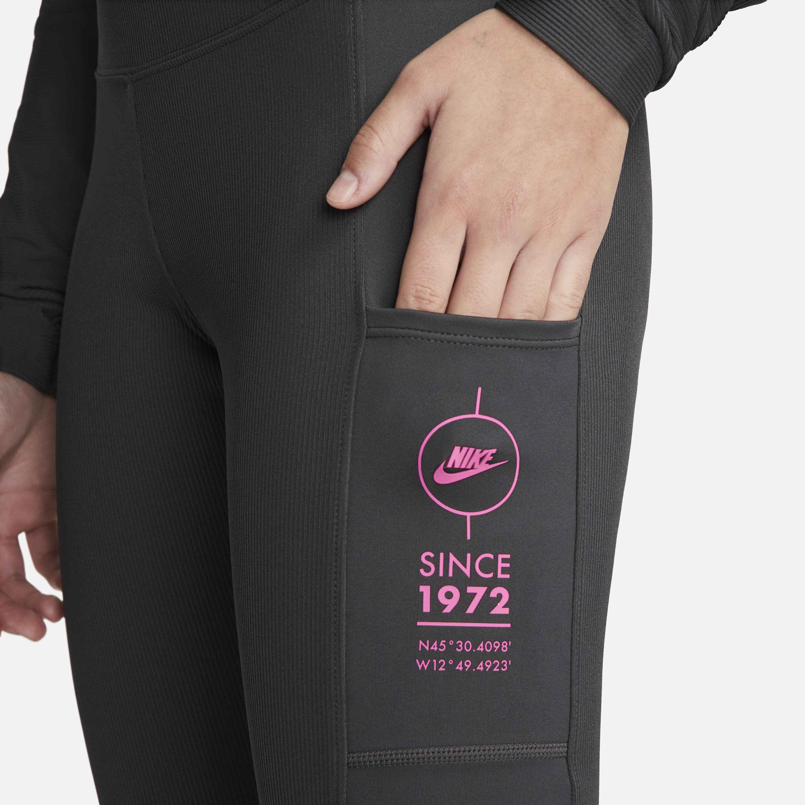 نايكي سبورتسوير image number 2