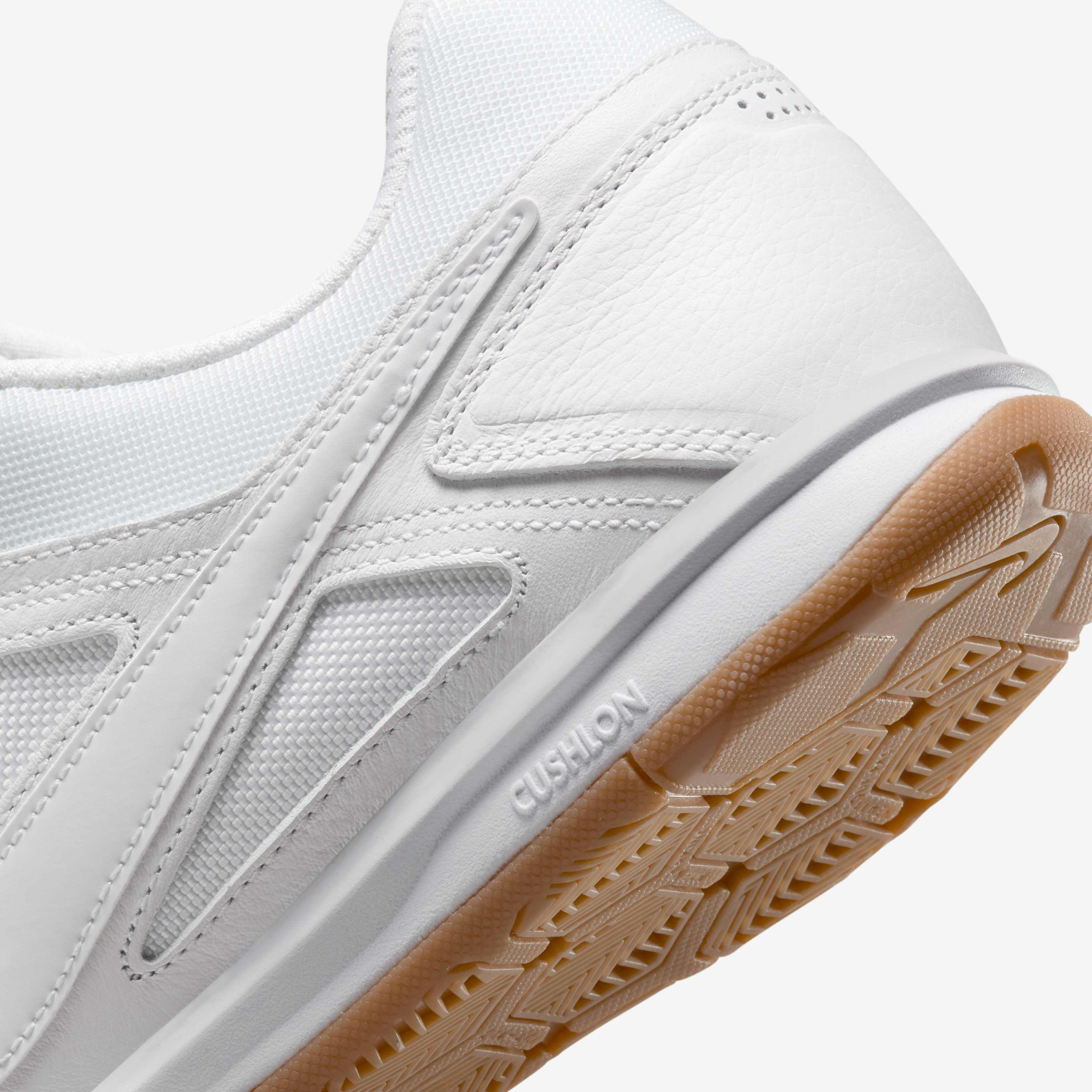 نايكي جاتو image number 7