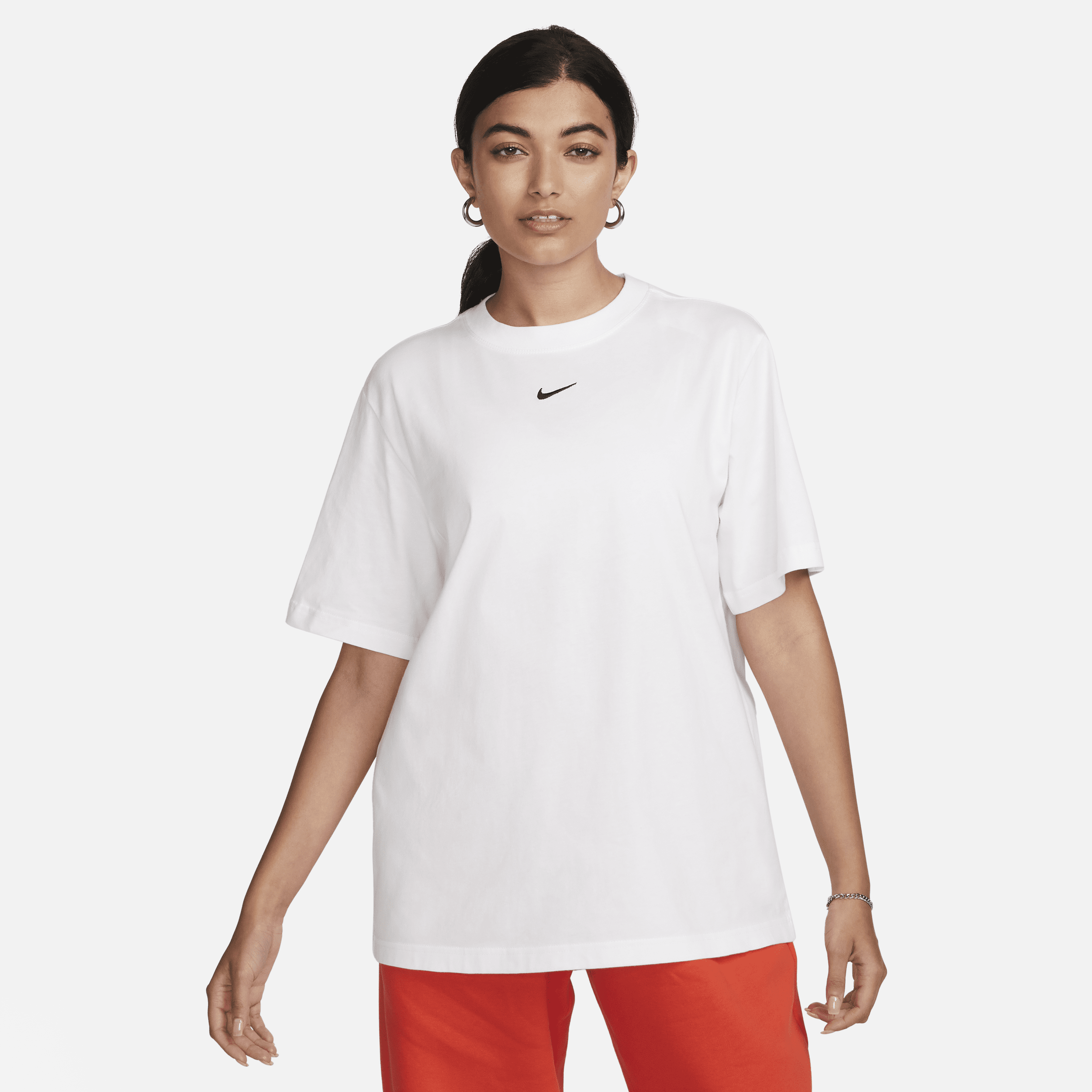 Nike boyfriend fit tee 2025