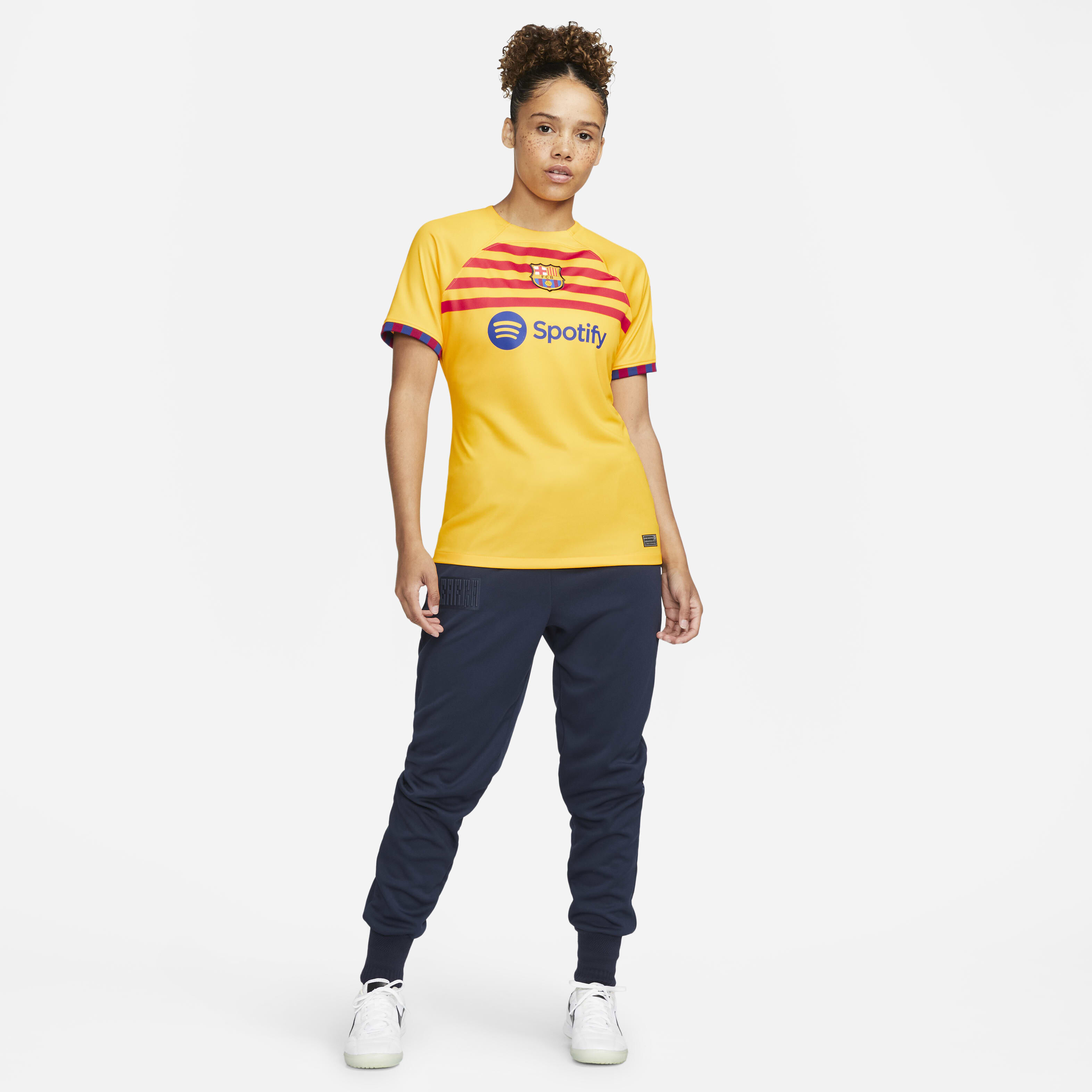 F.C. برشلونة 2023/24 ستيديوم البديل image number 6