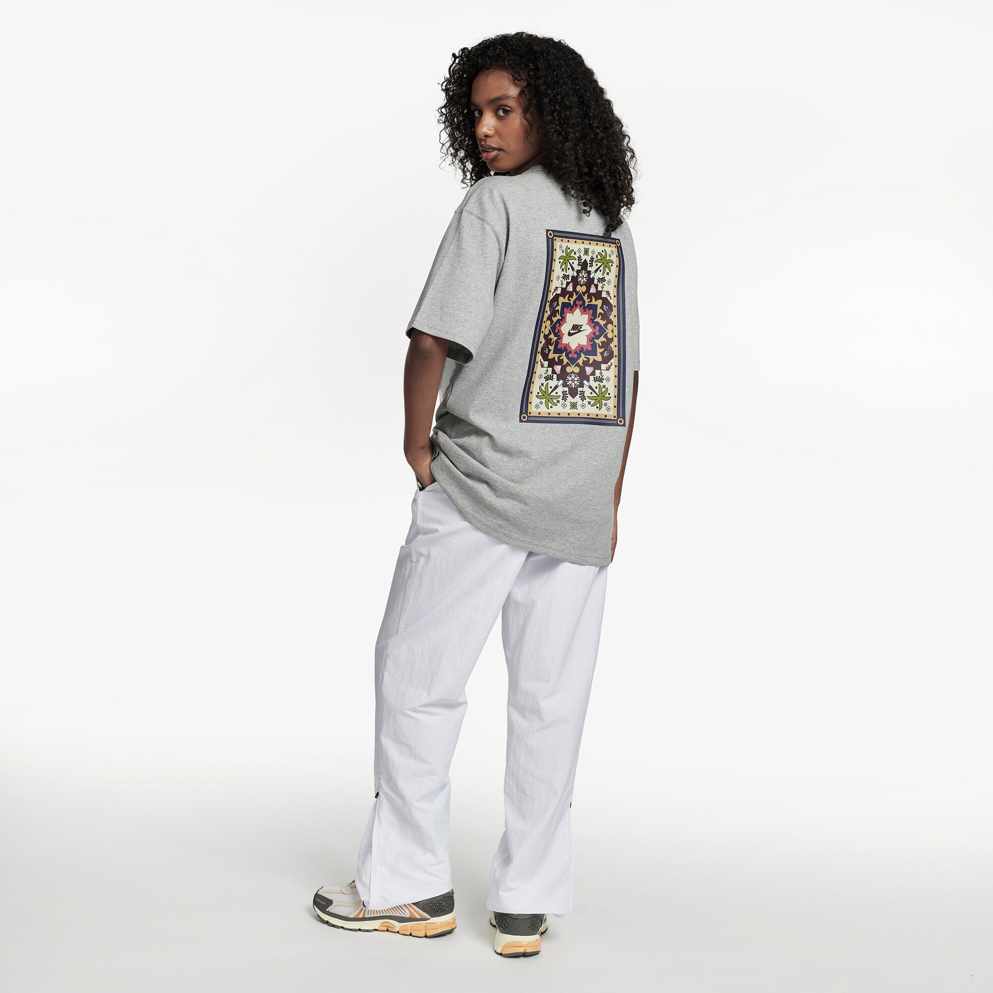 Nike City Tee - Dubai image number 4