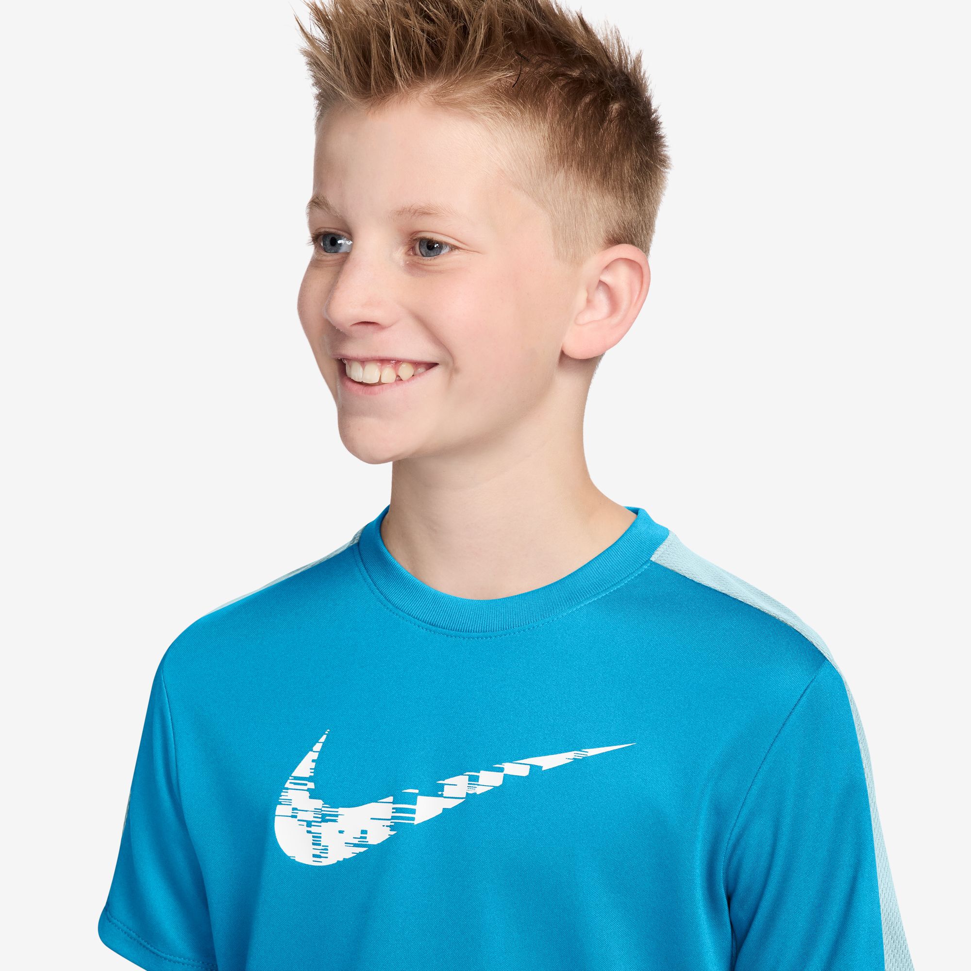 Nike Trophy23 image number 2