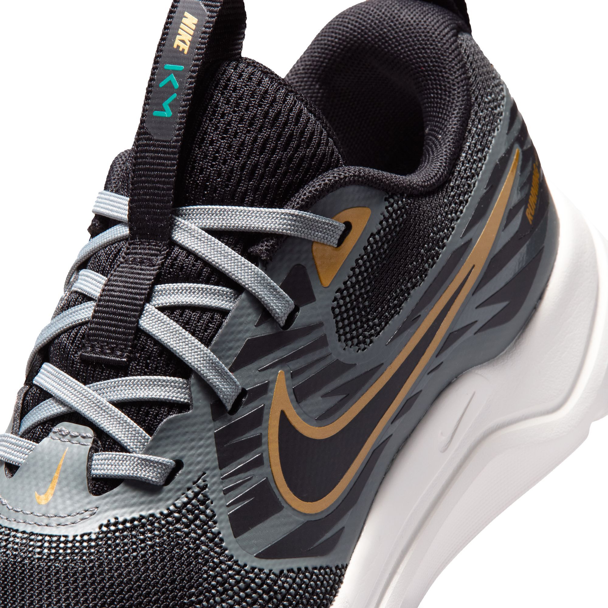Nike Cosmic Runner image number 9