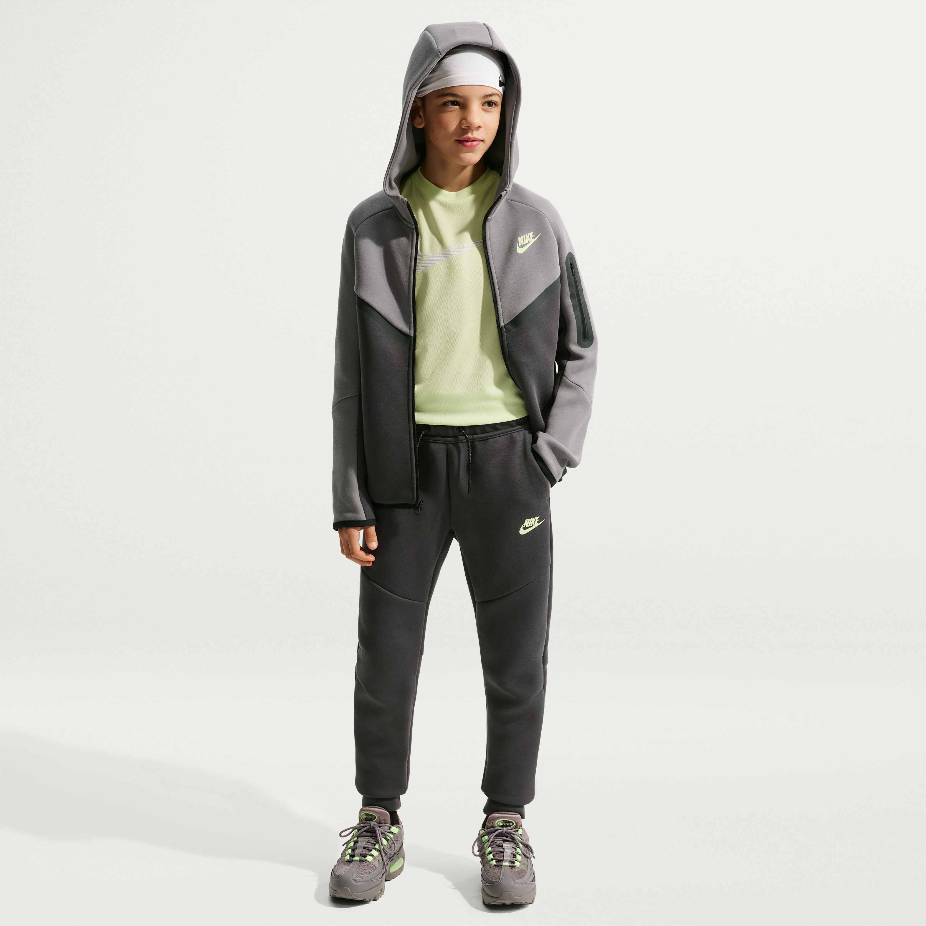 Nike Sportswear Tech Fleece image number 0
