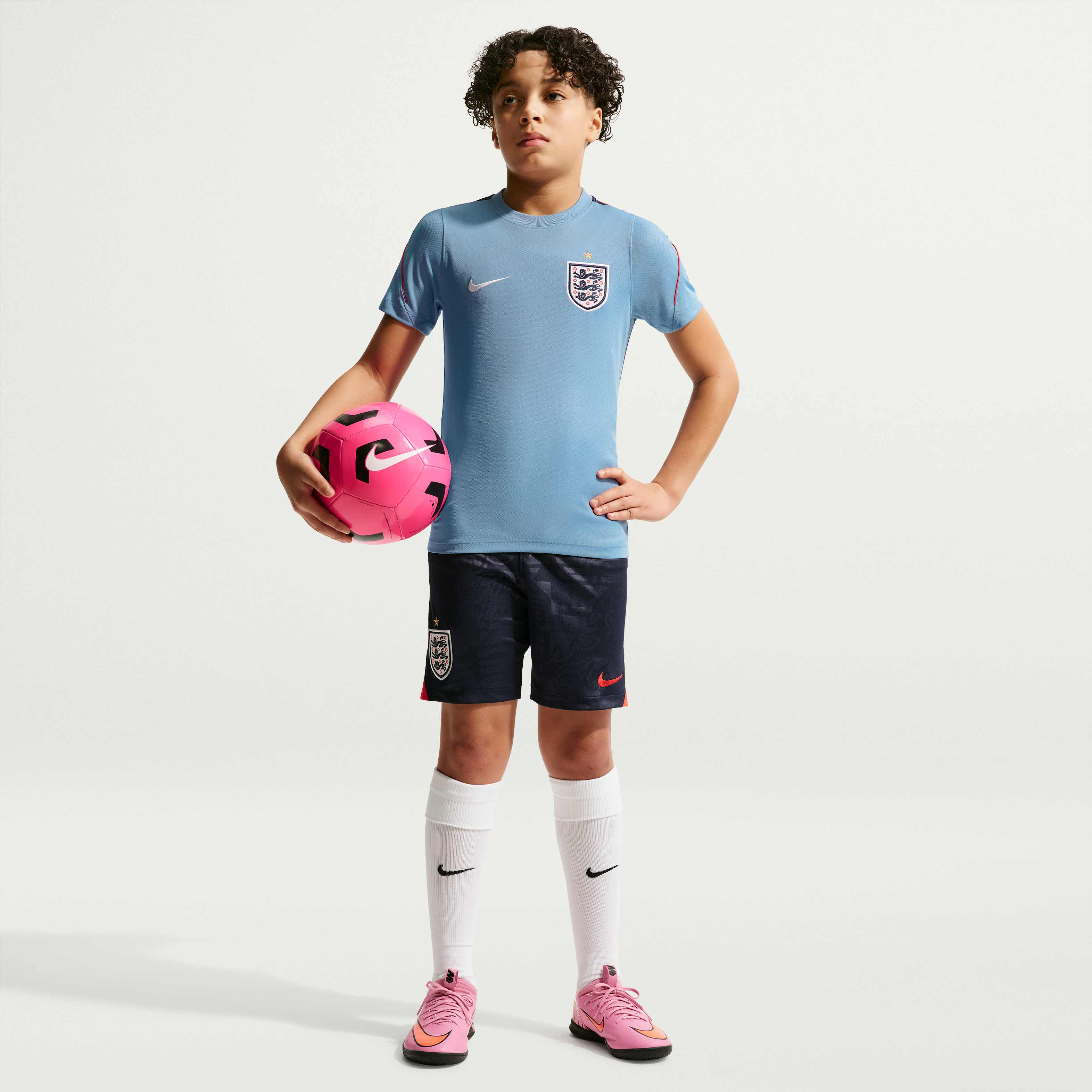 England Strike image number 6