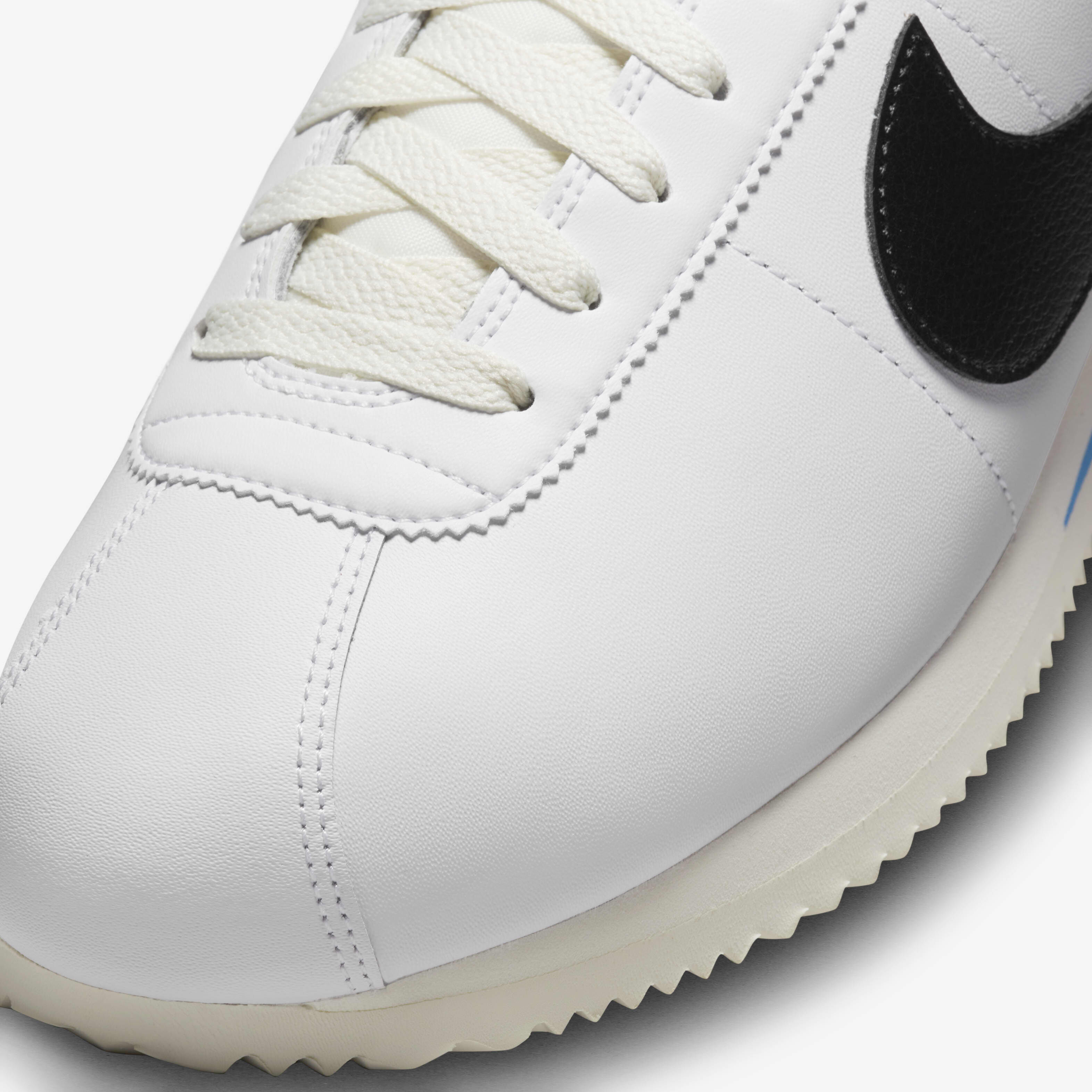 Buy Nike Cortez Leather Men s Shoes Nike UAE Official