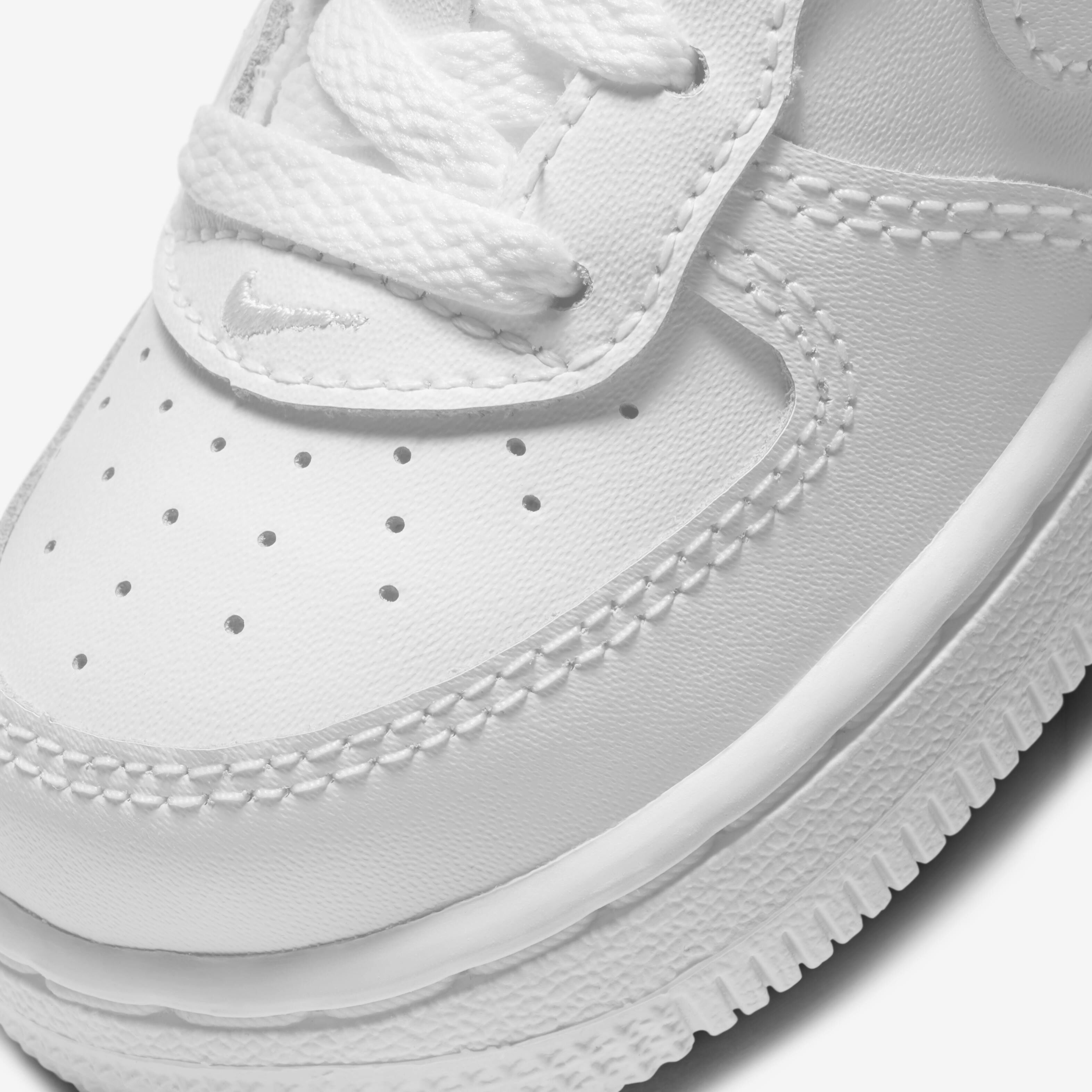 Nike Force 1 LE image number 6