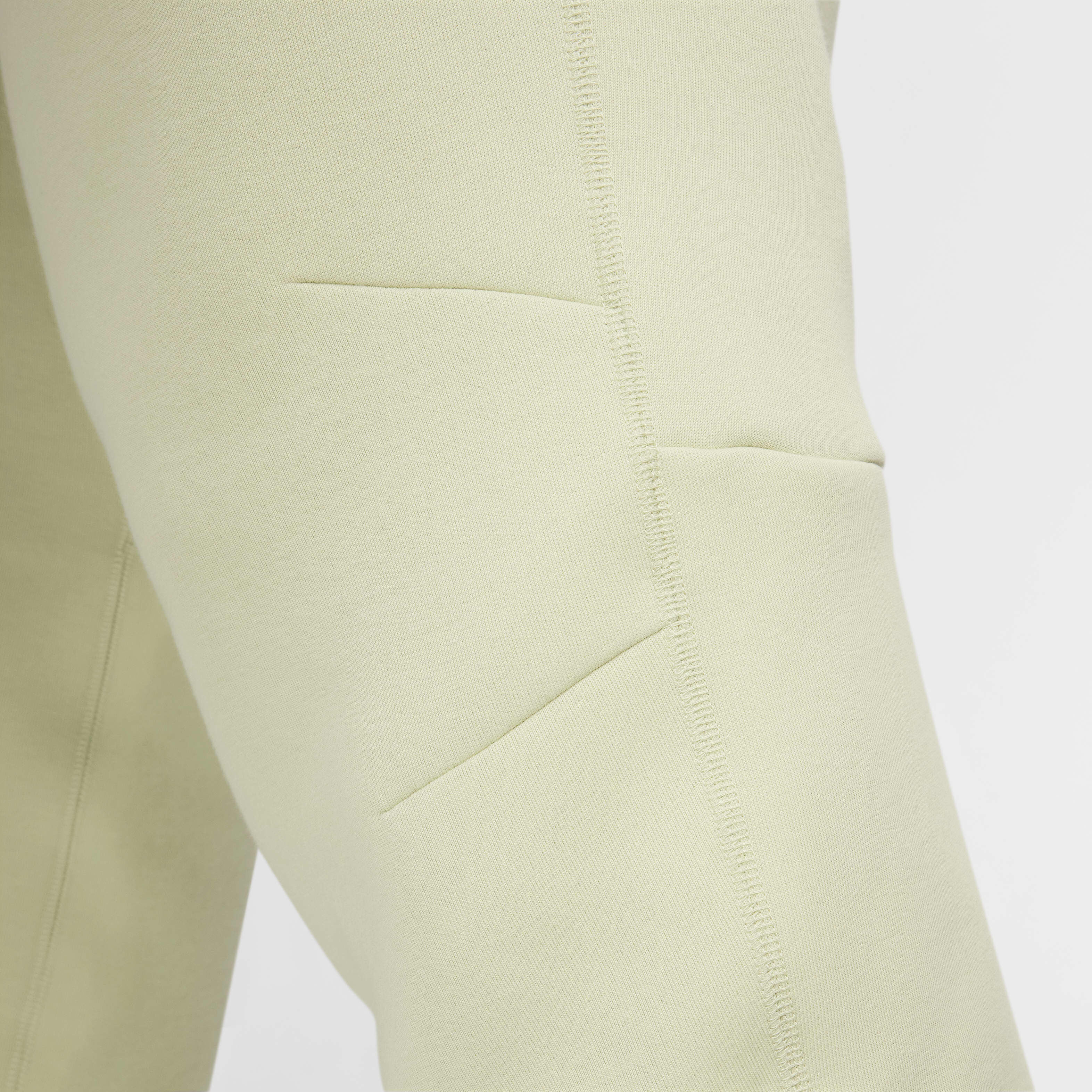 Nike Sportswear Tech Fleece image number 15