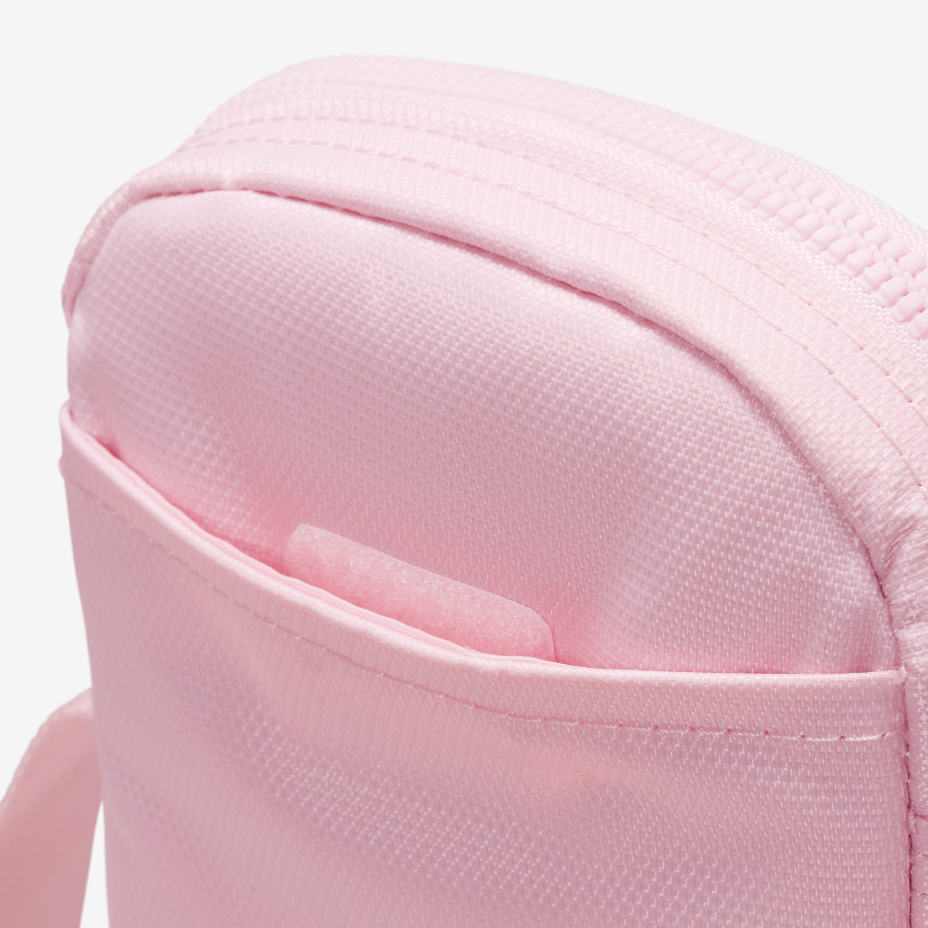 Nike Heritage image number 6