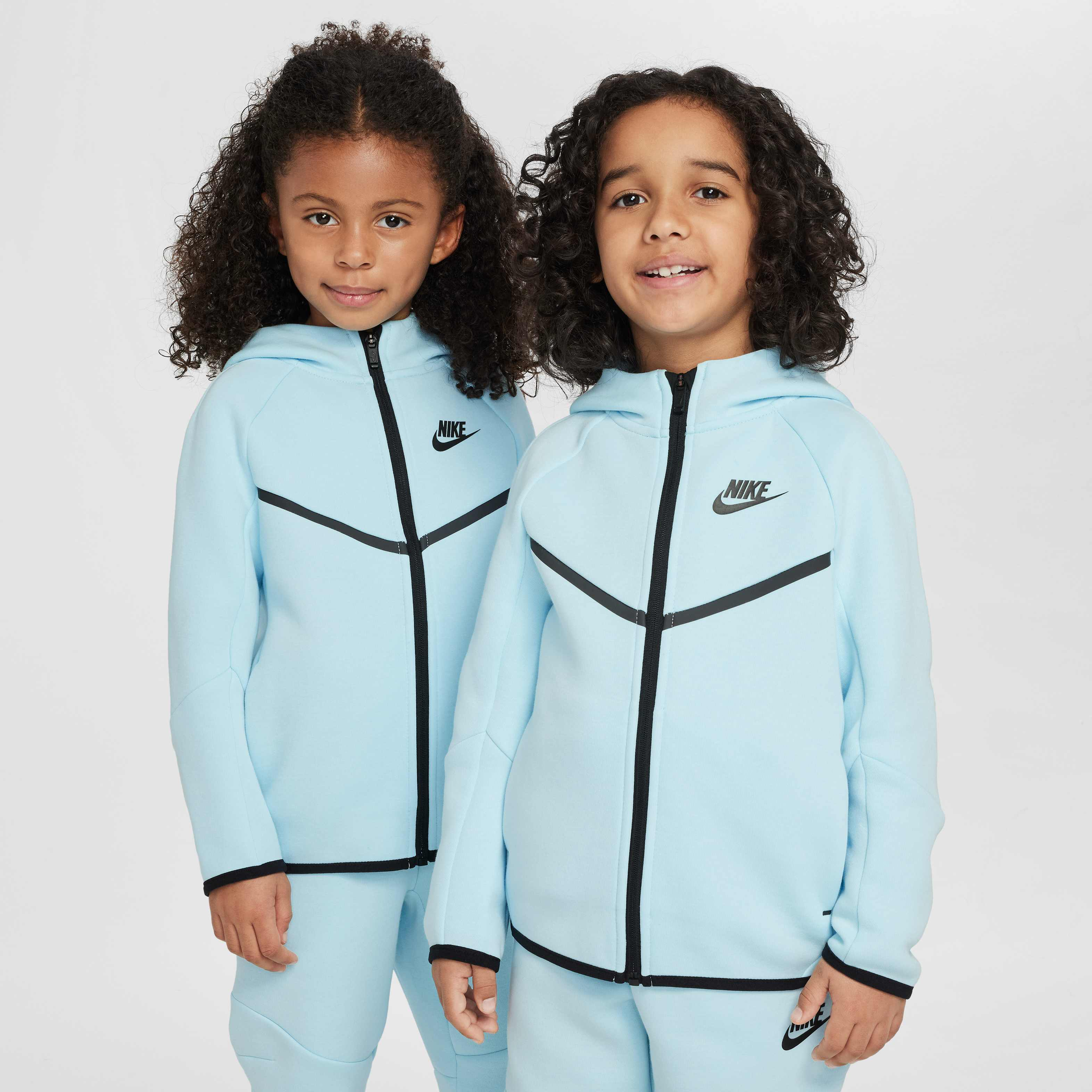 Nike Sportswear image number 2