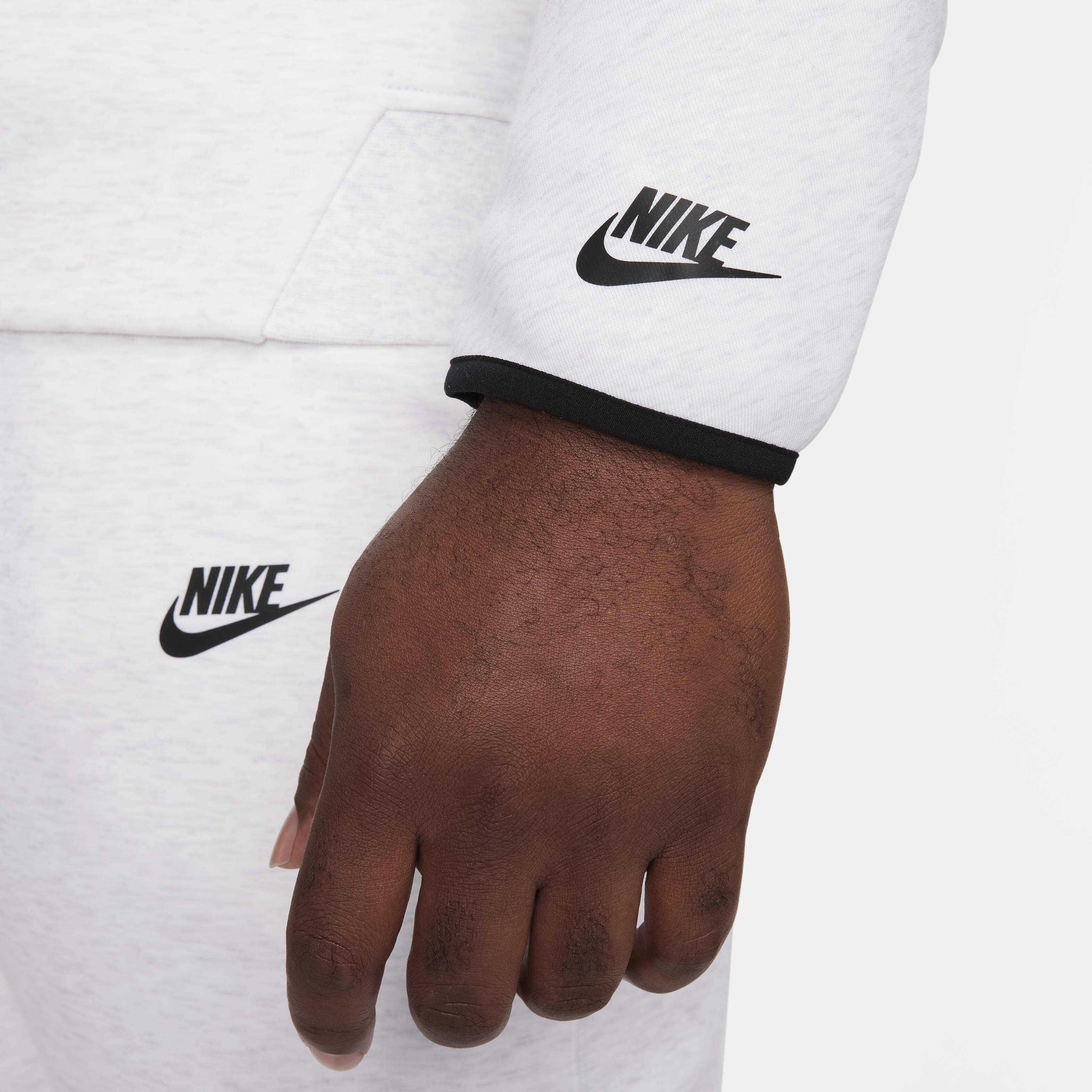 Nike Sportswear Tech Fleece image number 16