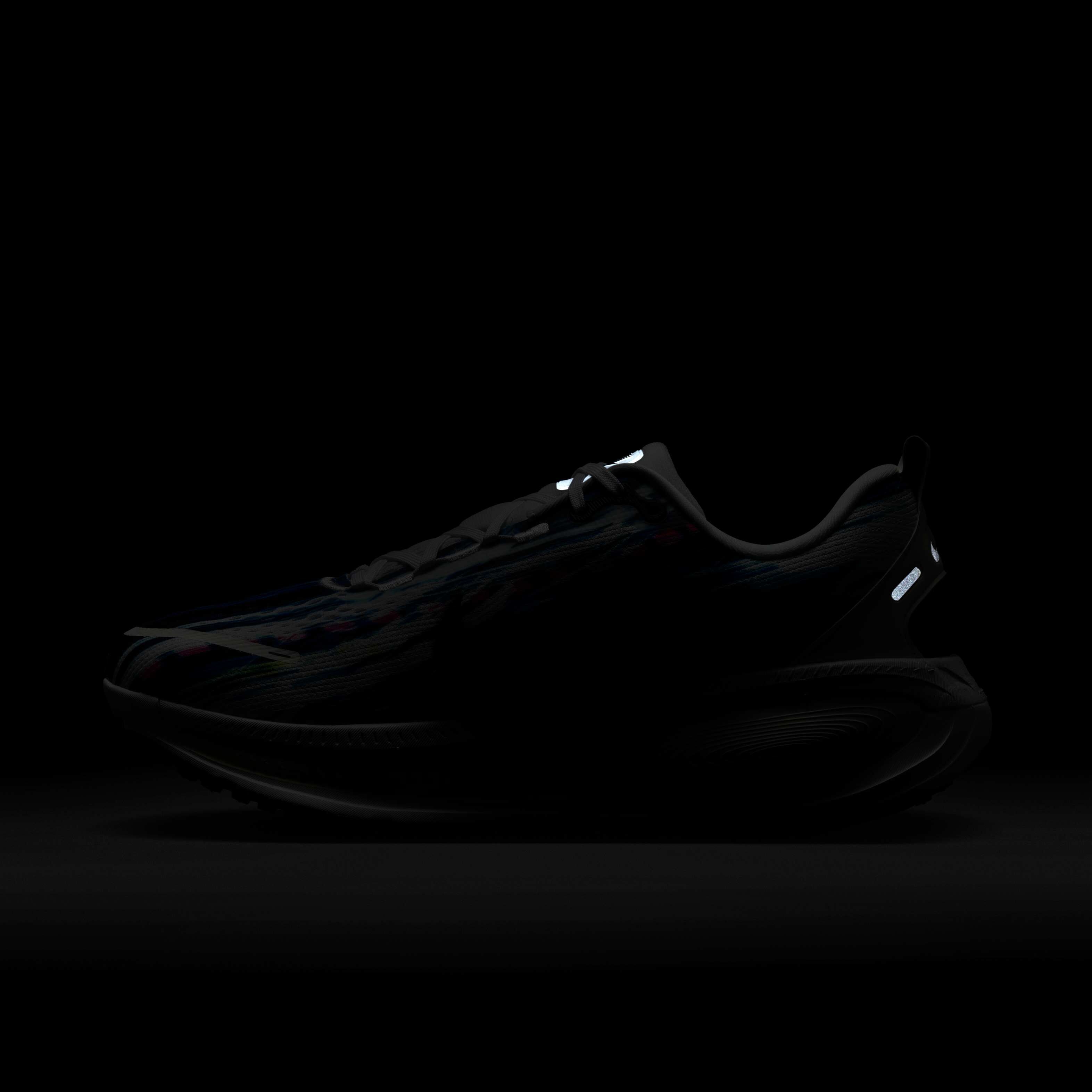 Nike Vomero 18 SE image number 10