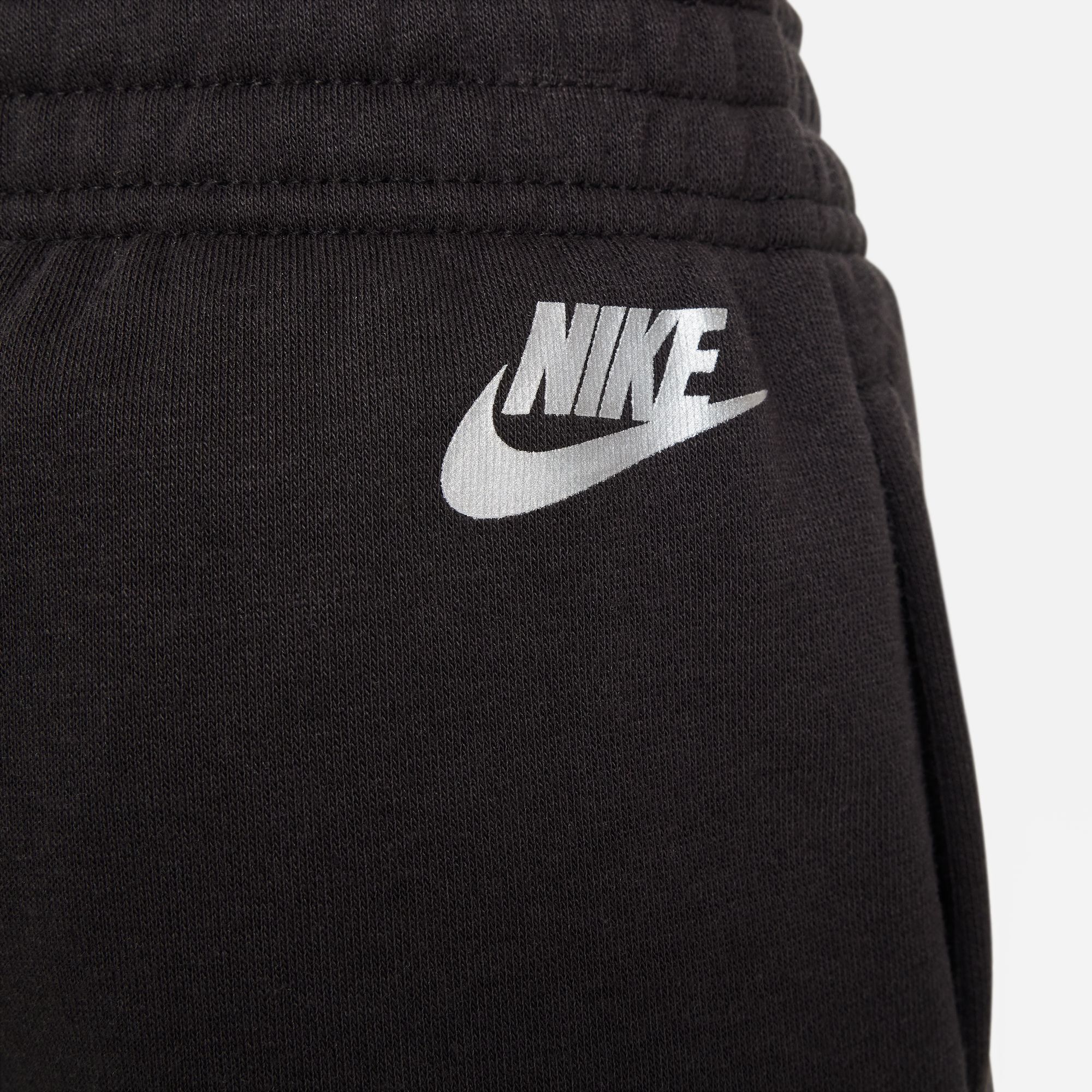 Nike online fleece pants