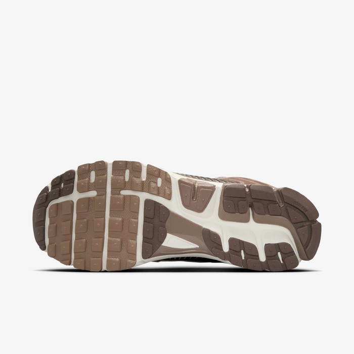 نايكي زووم فوميرو 5 image number 1 نايكي زووم فوميرو 5 image number 1