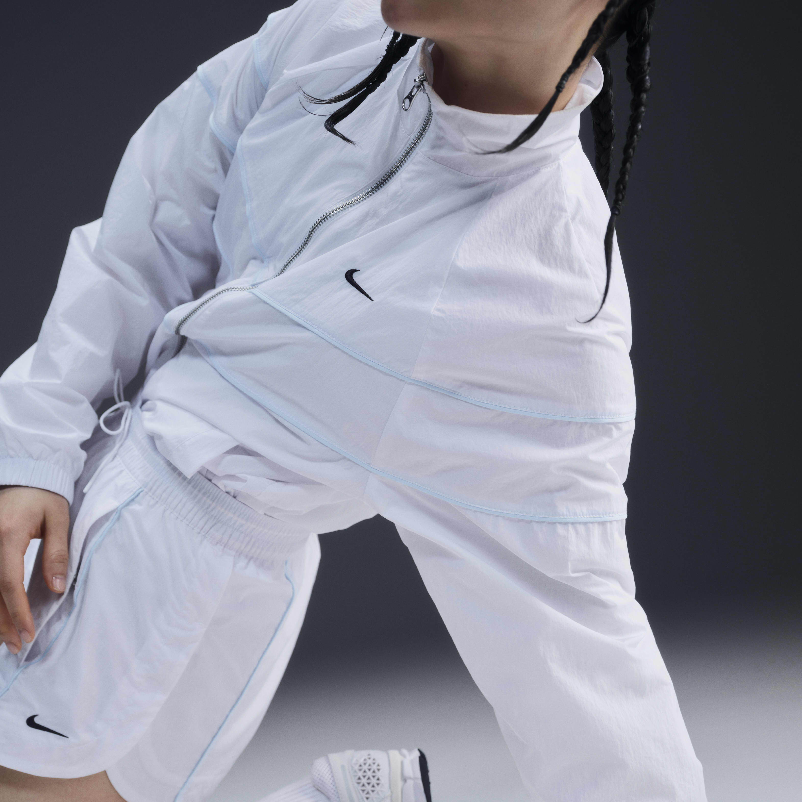 Nike Windrunner image number 2