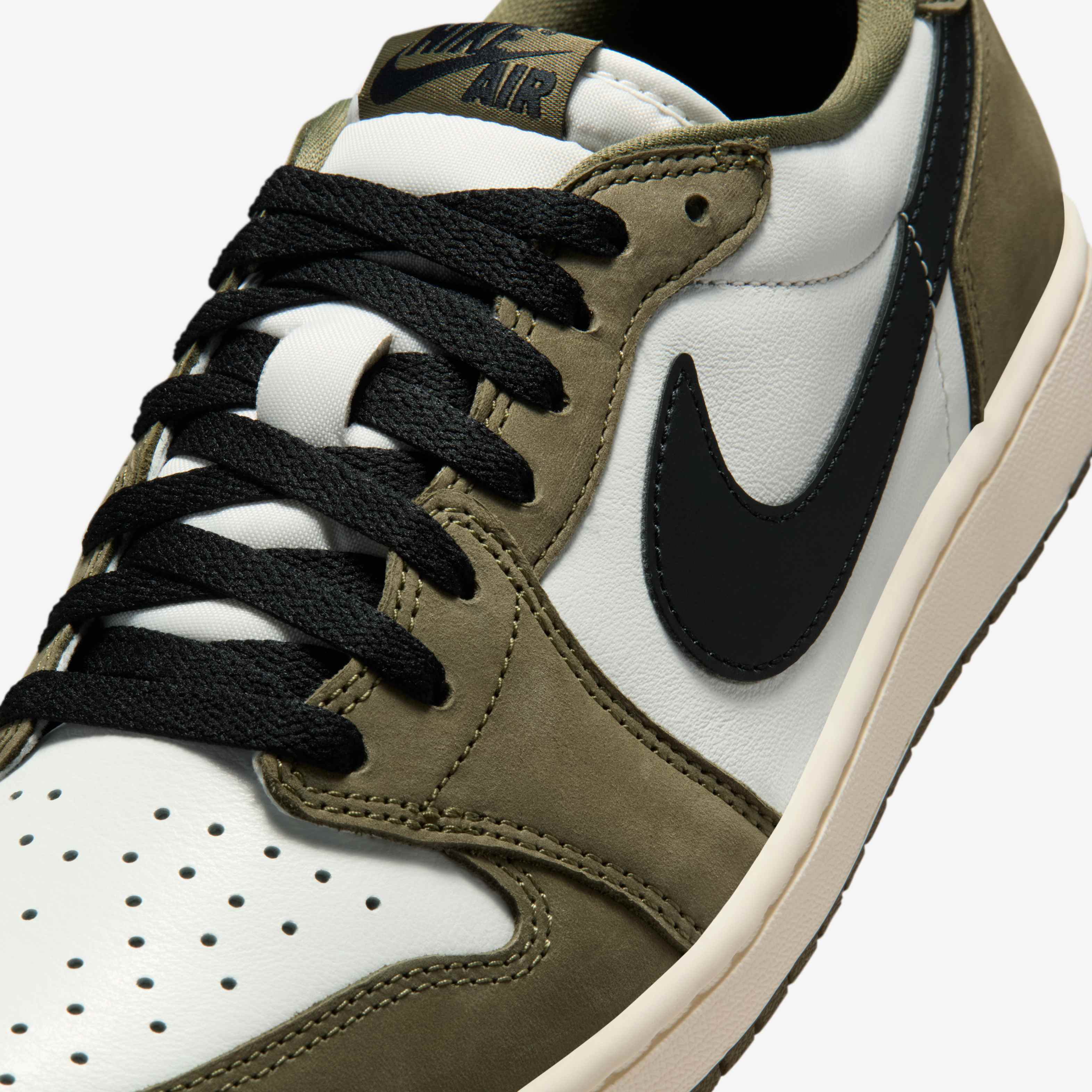 Air Jordan 1 Retro Low 'Medium Olive and Summit White' image number 6