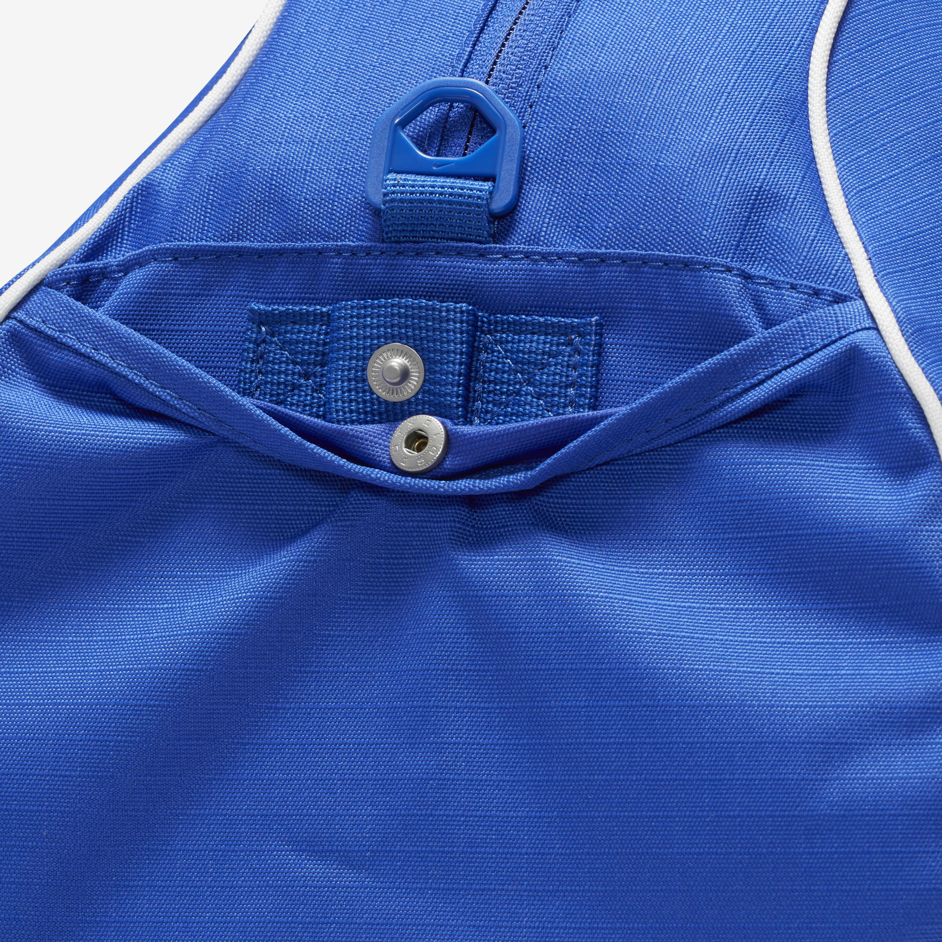 Nike Gym Club image number 8