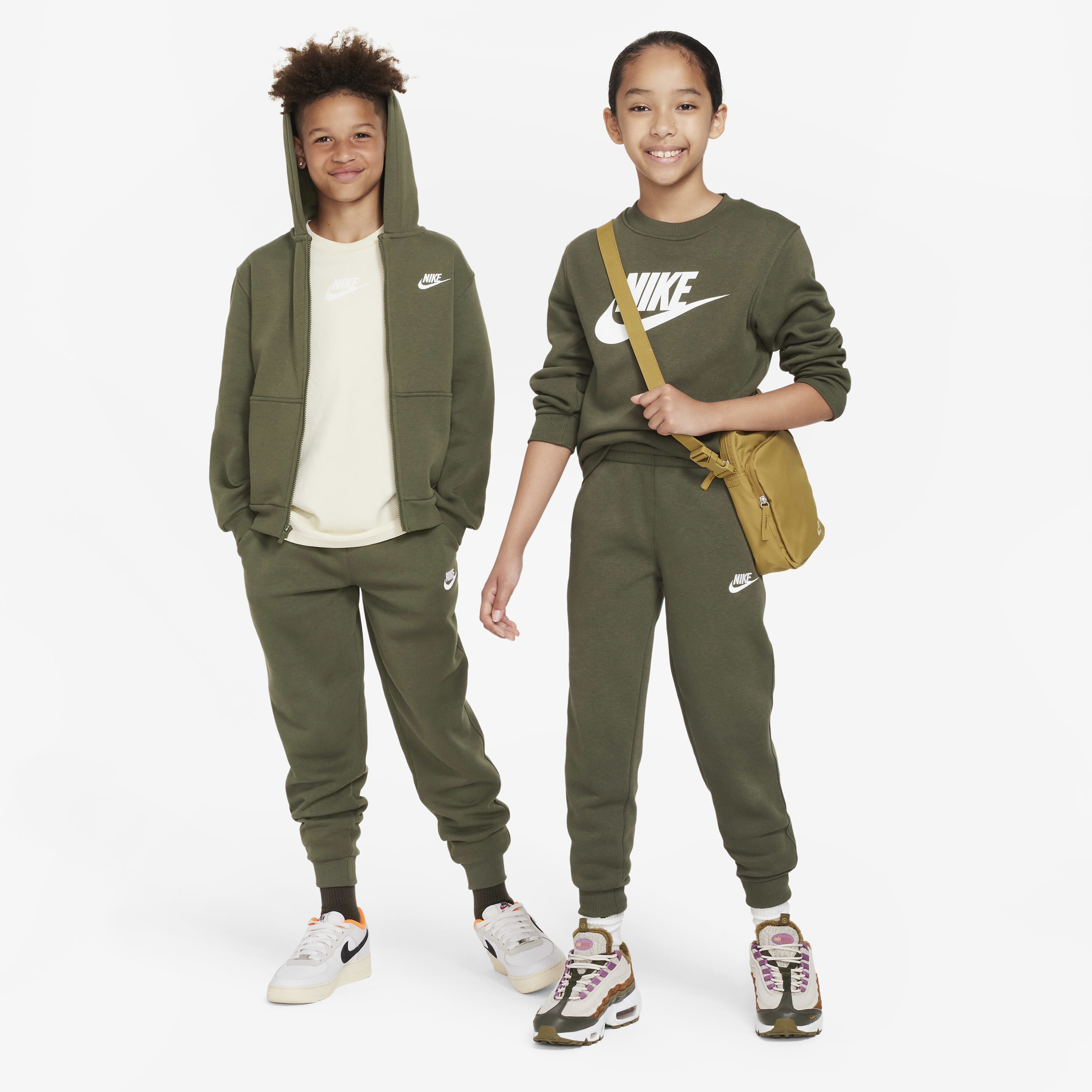 نايكي سبورتسوير كلوب فليس image number 5